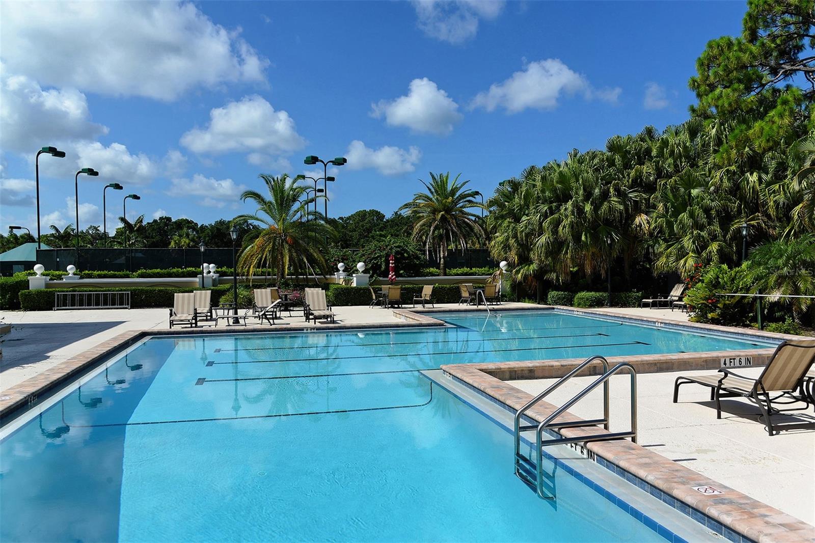 A4706228 Property Photo
