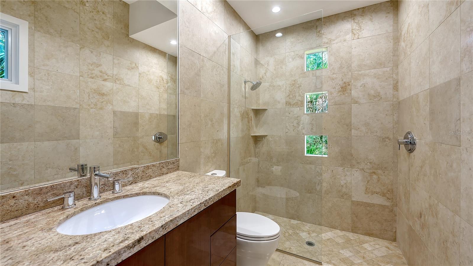 A4706333 Property Photo
