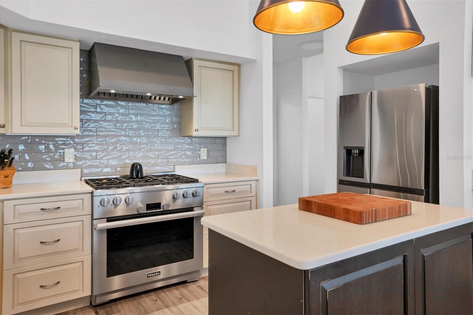 D6148797 Property Photo