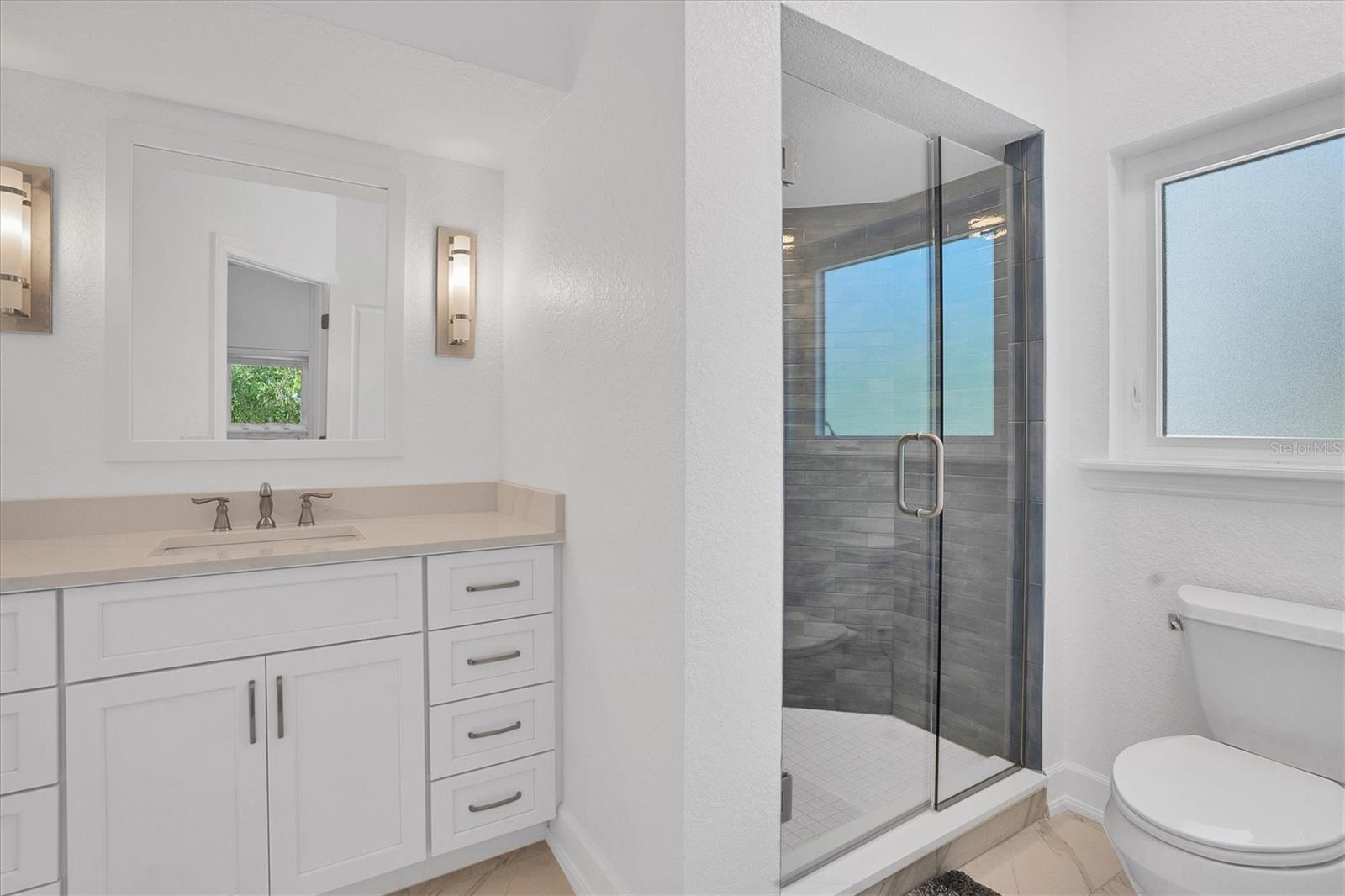 D6148797 Property Photo
