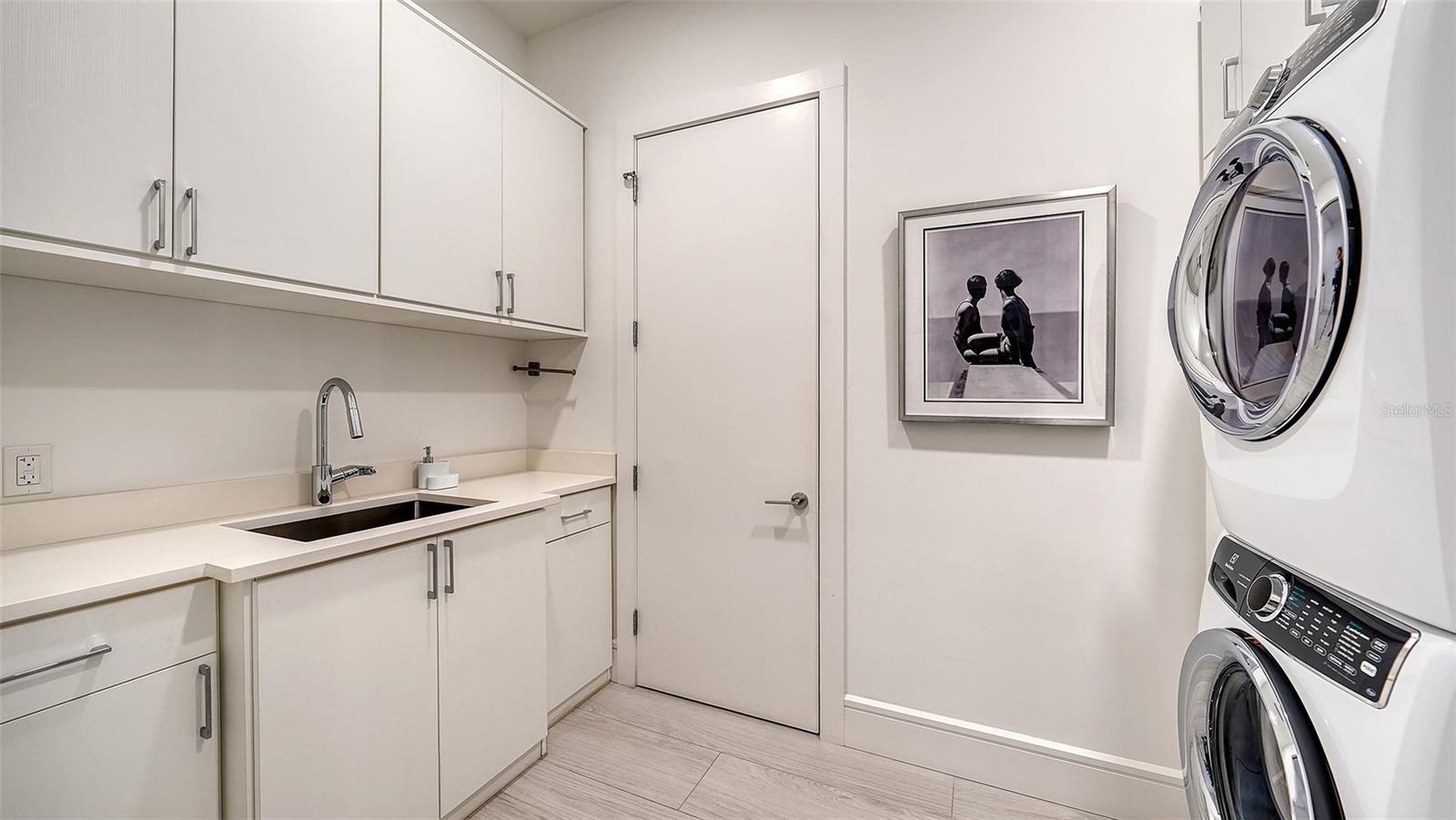 A4706459 Property Photo