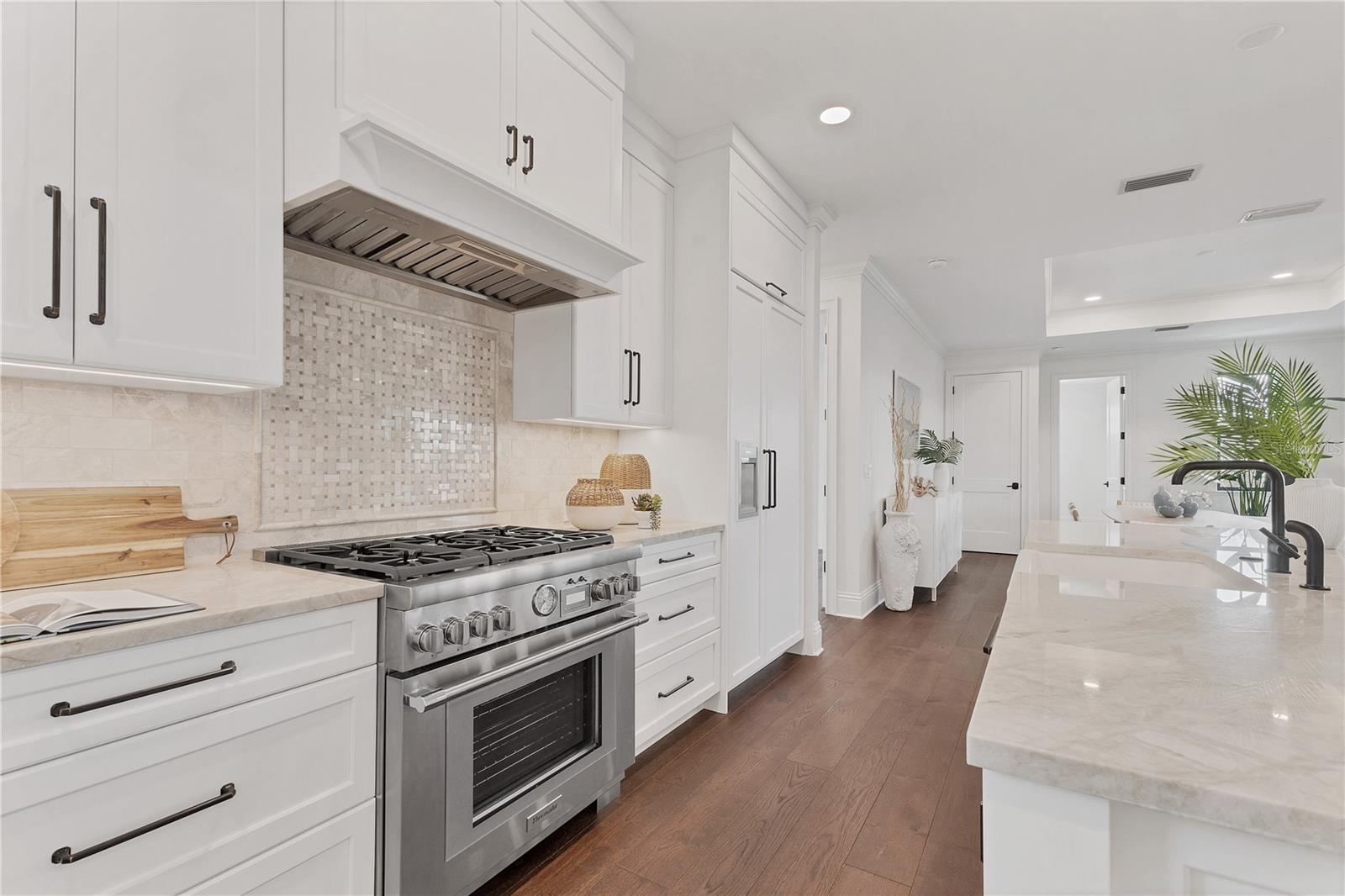 D6148817 Property Photo