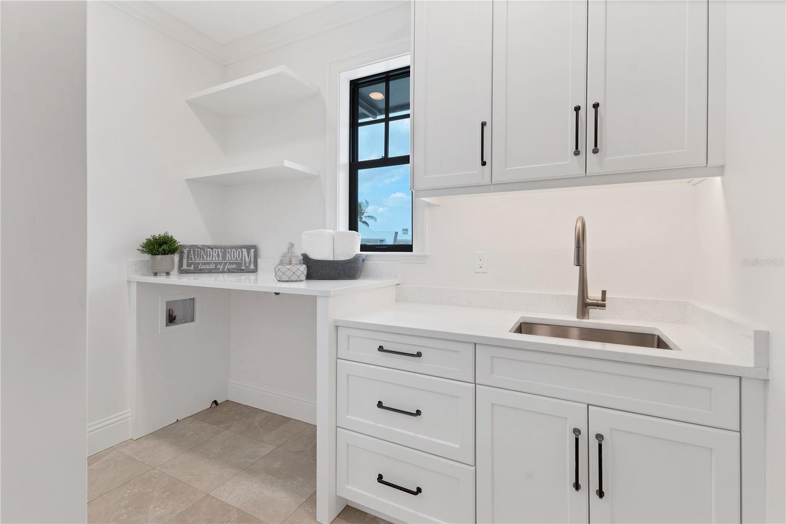 D6148817 Property Photo