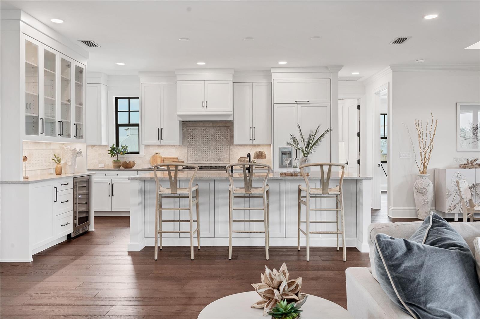 D6148817 Property Photo