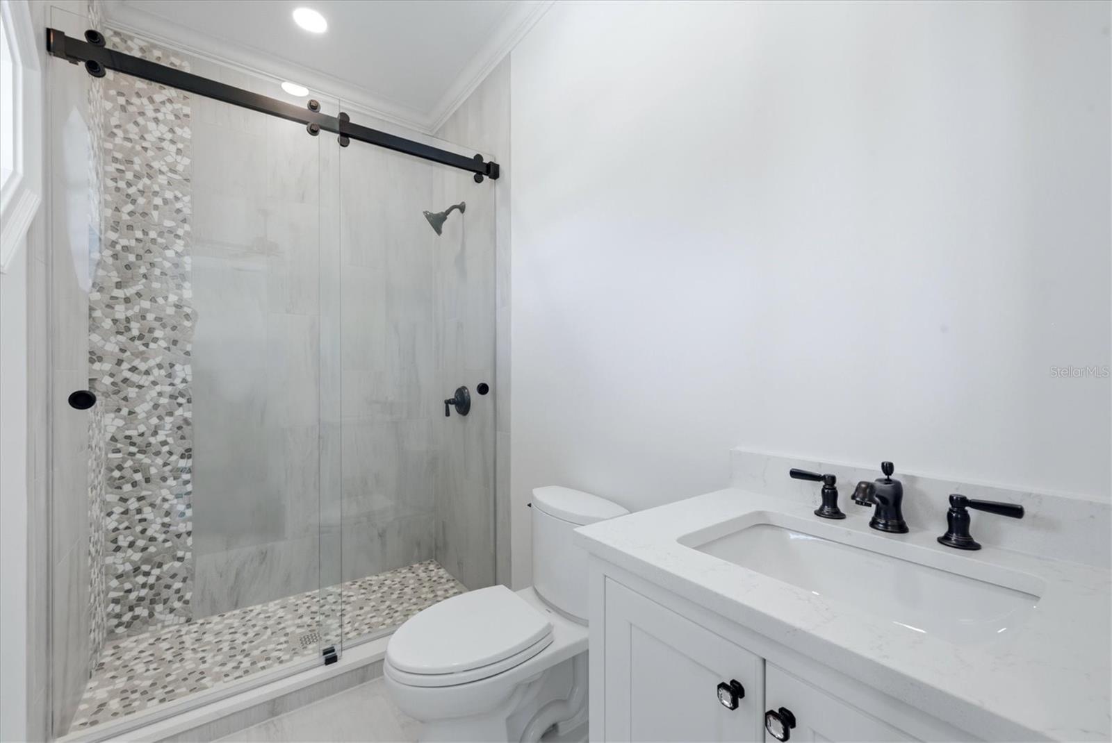 D6148817 Property Photo