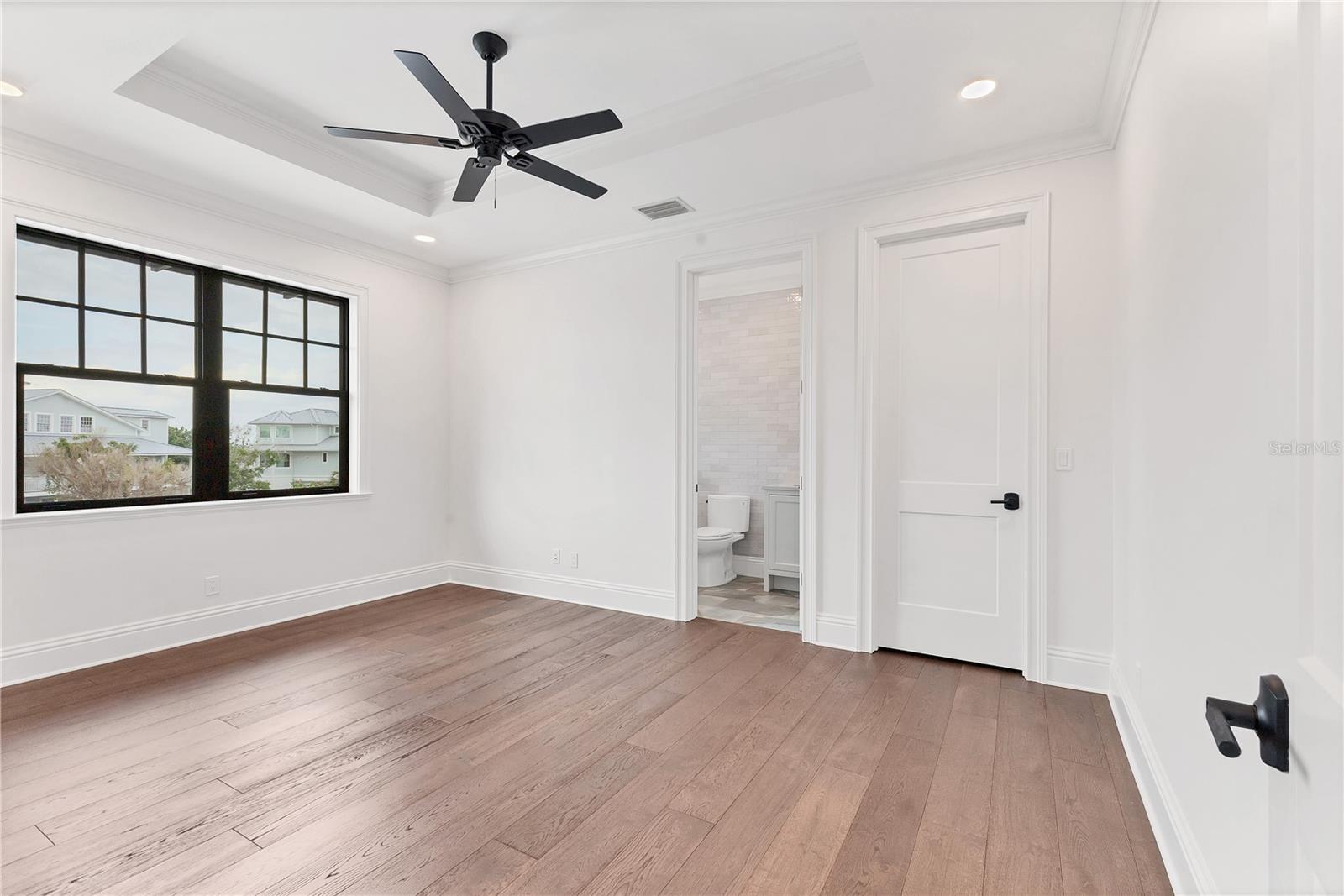 D6148817 Property Photo