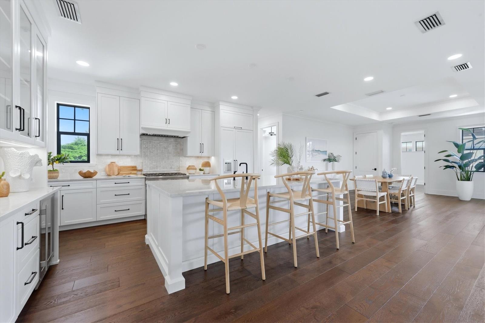 D6148817 Property Photo