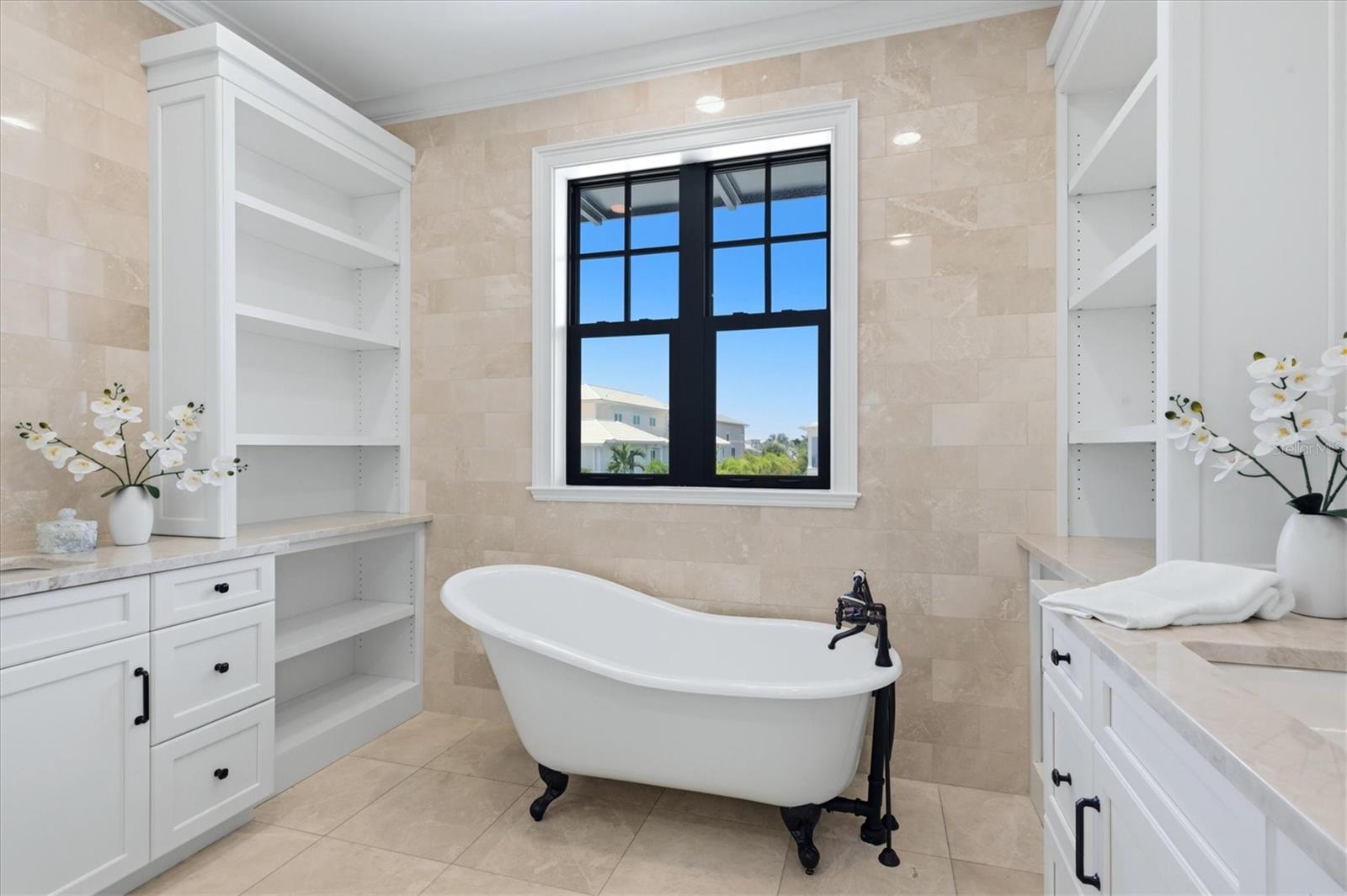 D6148817 Property Photo