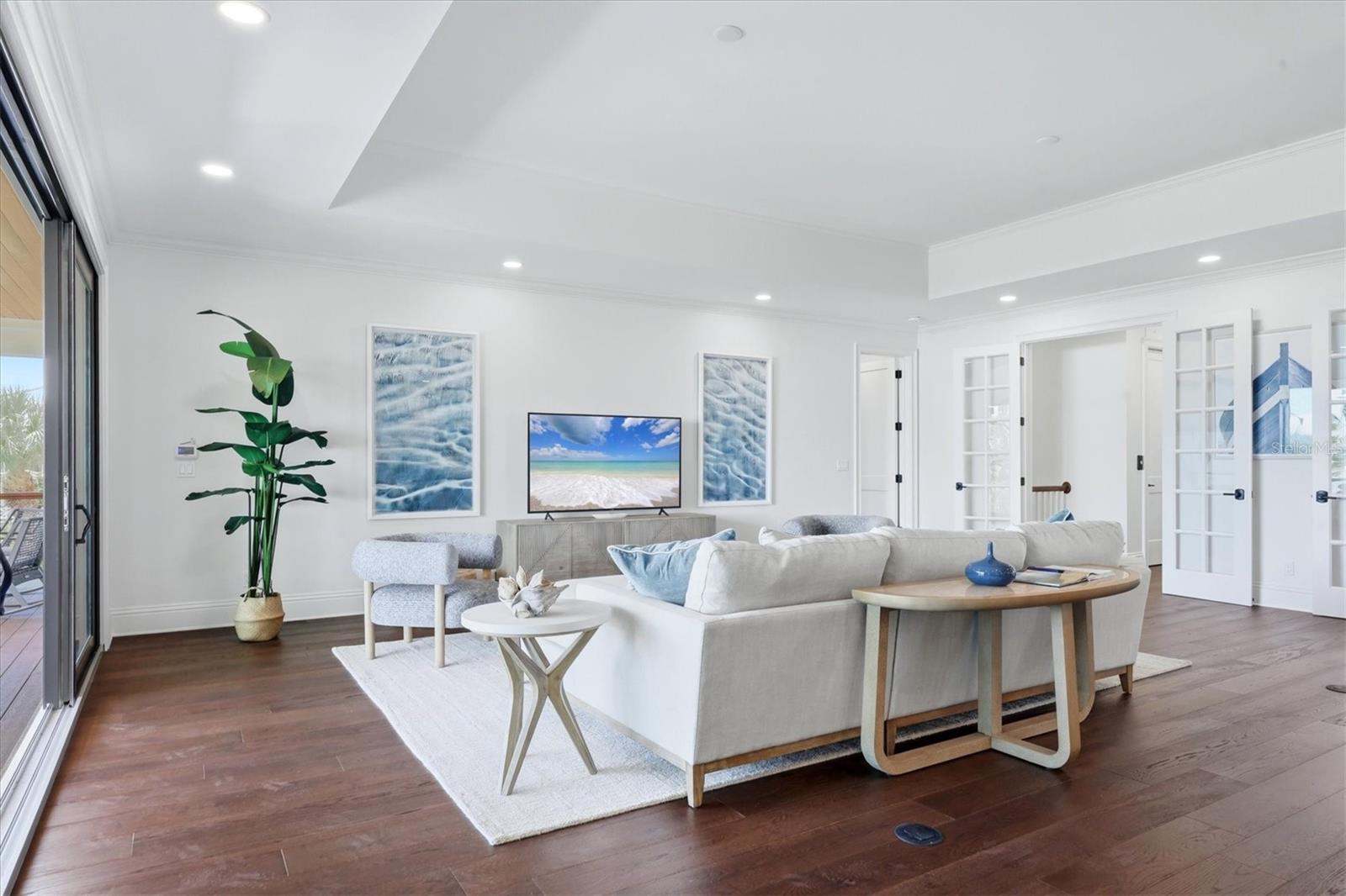 D6148817 Property Photo