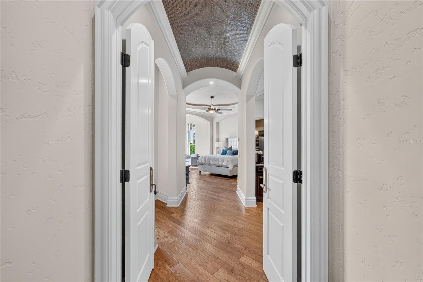O6443311 Property Photo