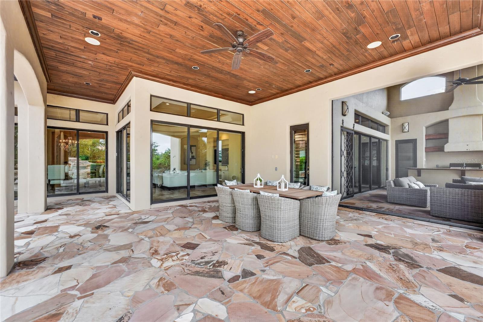 O6443311 Property Photo