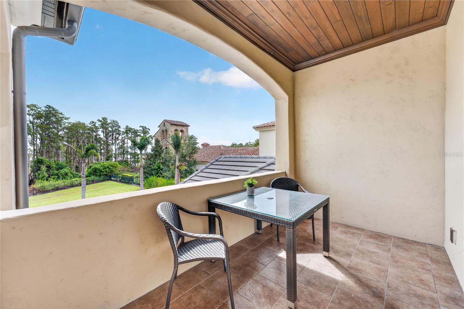O6443311 Property Photo