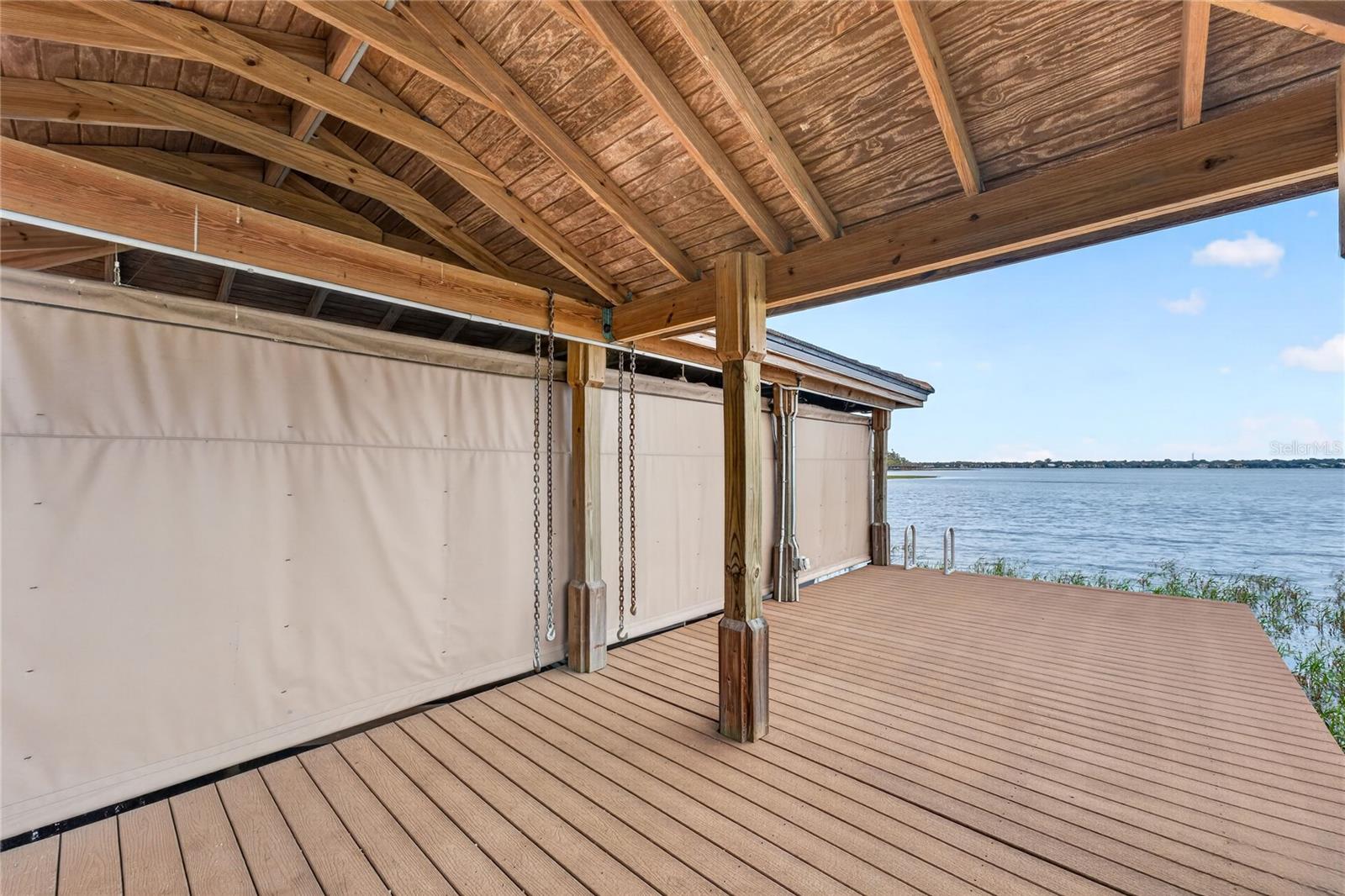 O6443311 Property Photo