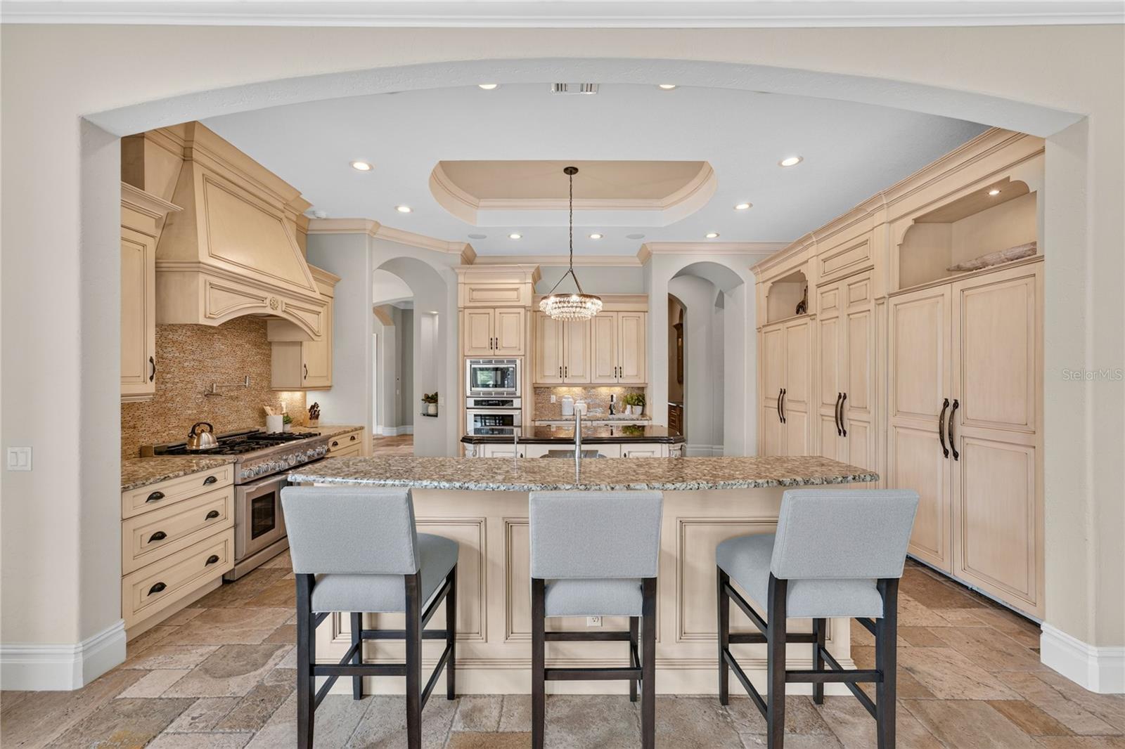O6443311 Property Photo