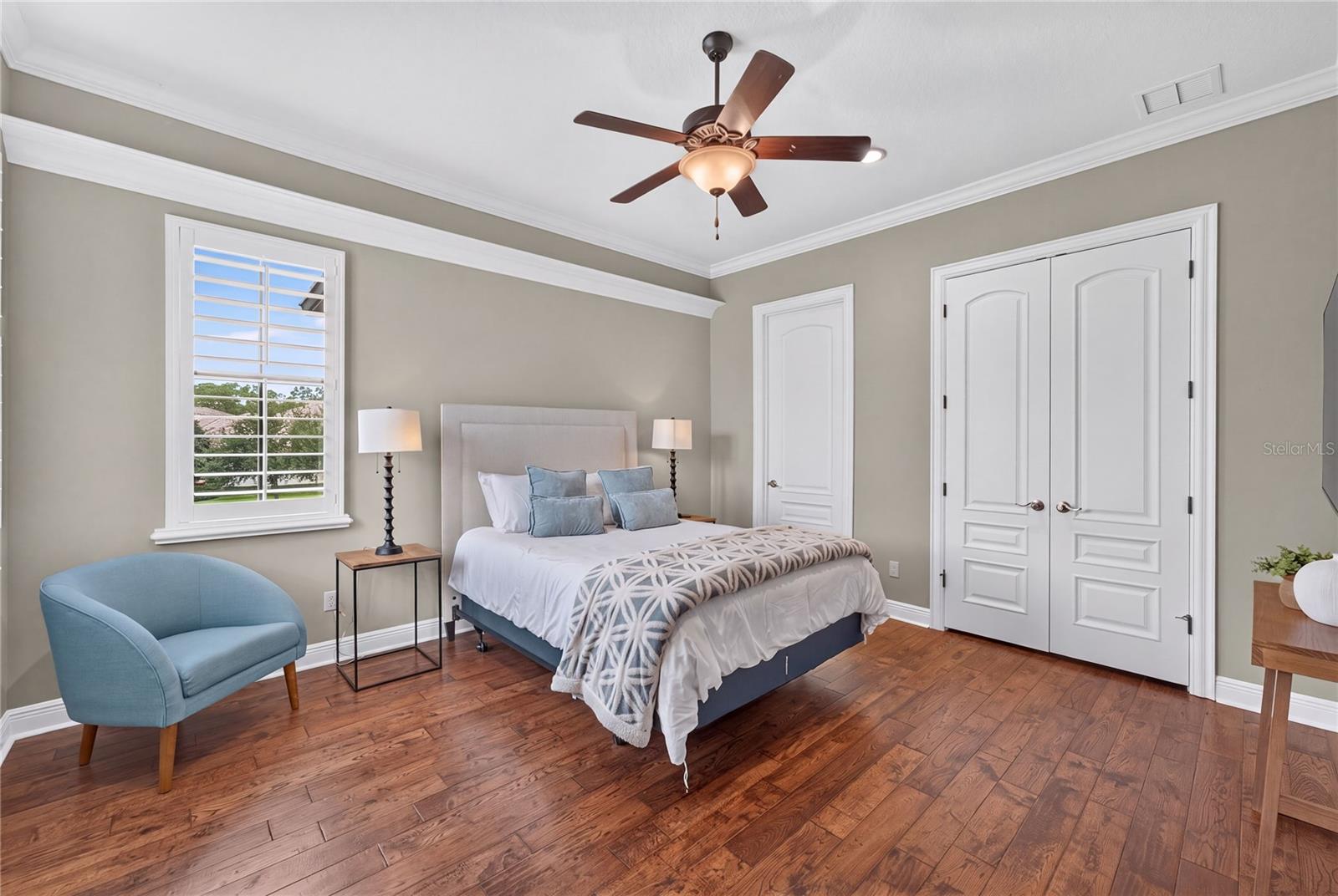 O6443311 Property Photo