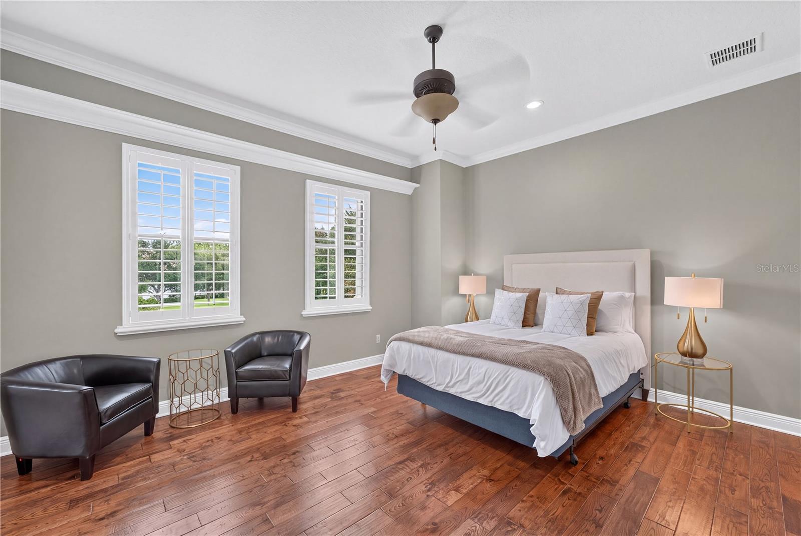 O6443311 Property Photo