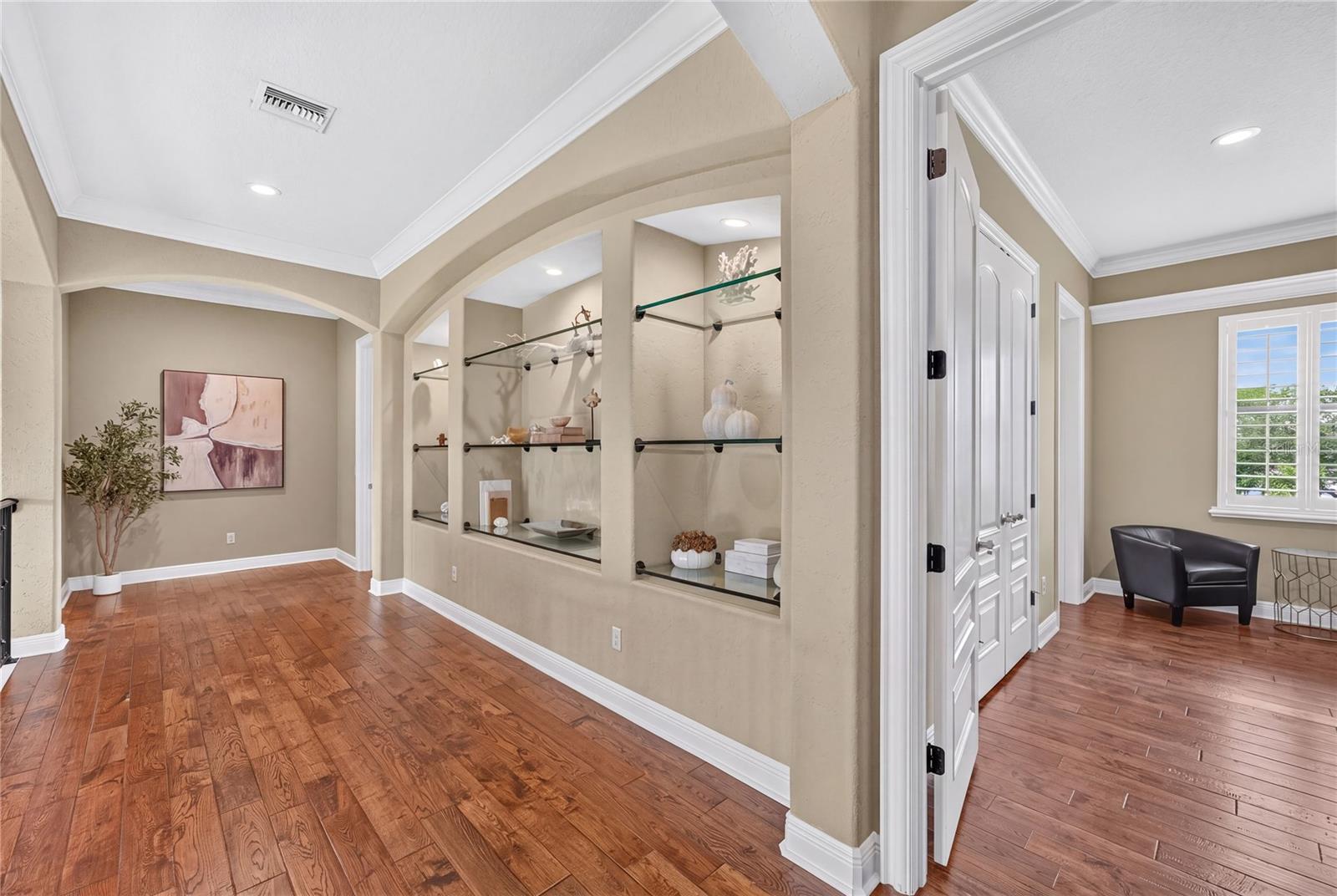 O6443311 Property Photo