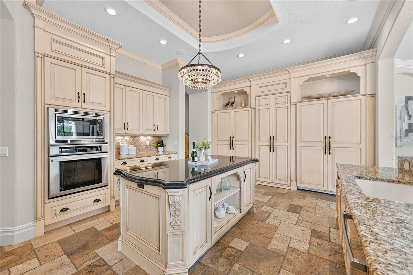 O6443311 Property Photo