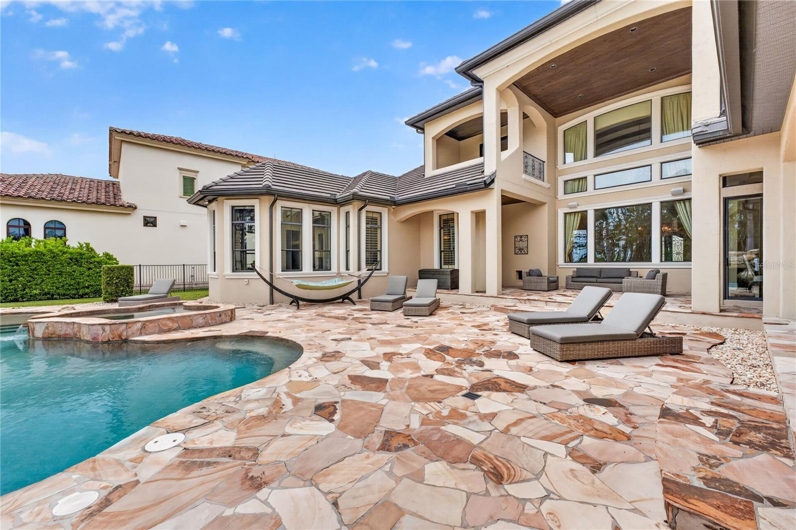 O6443311 Property Photo