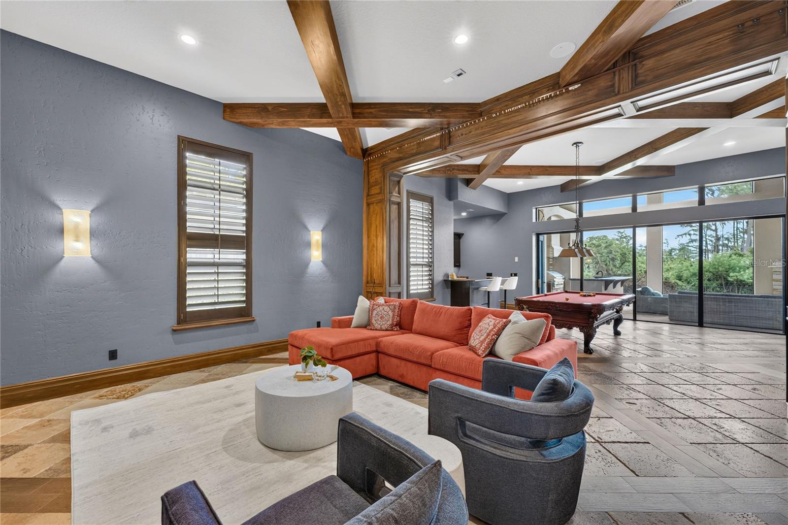 O6443311 Property Photo