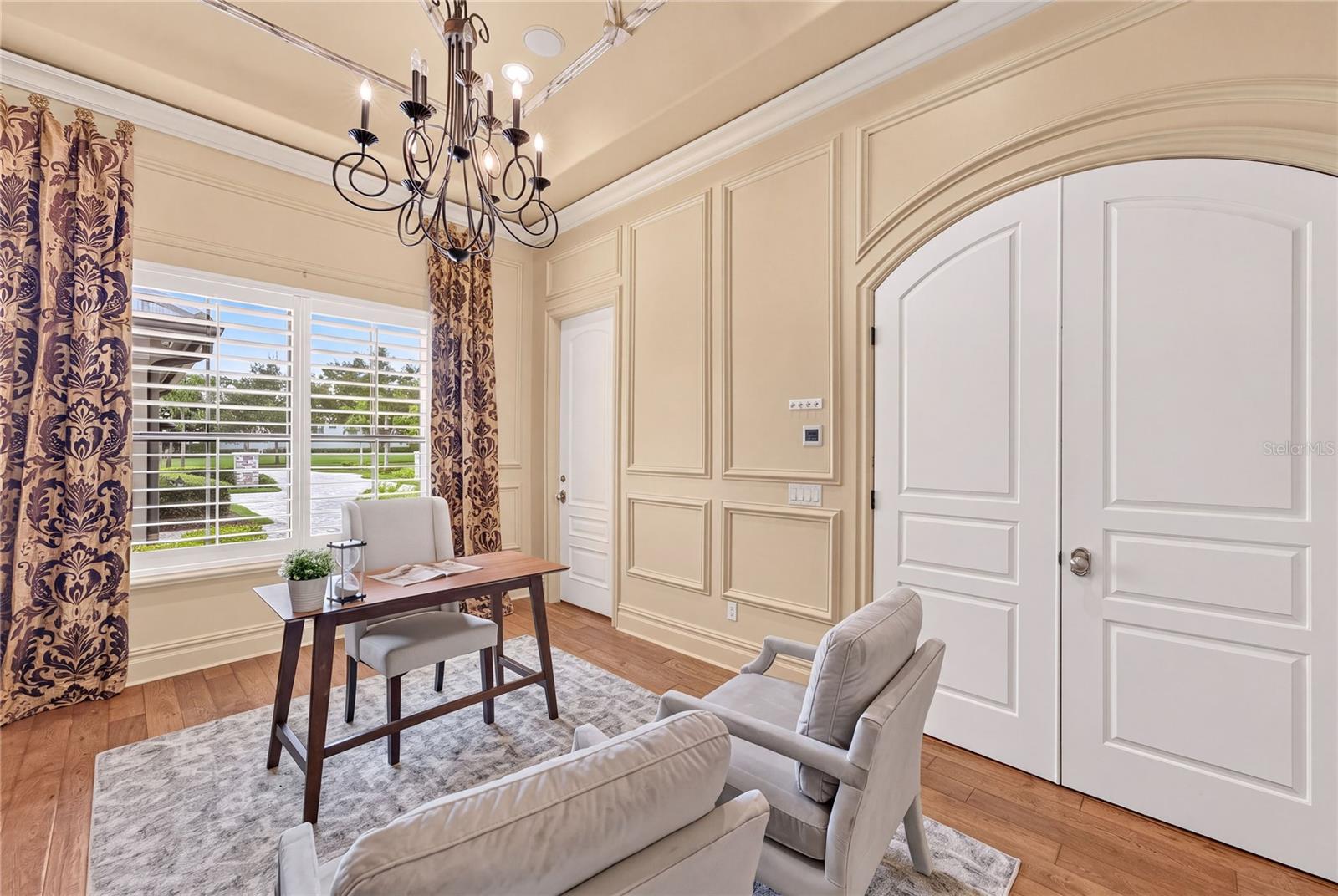 O6443311 Property Photo