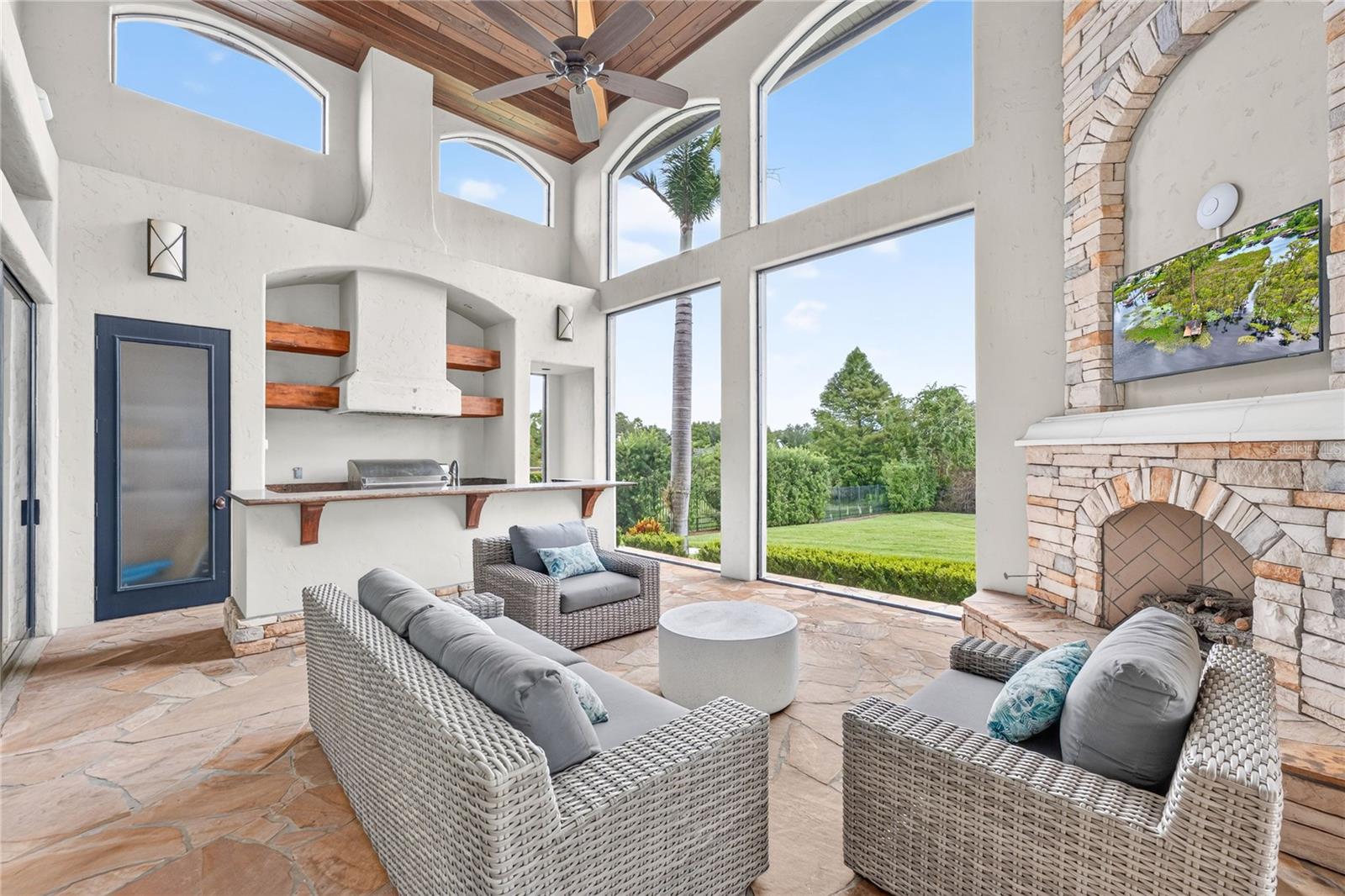 O6443311 Property Photo