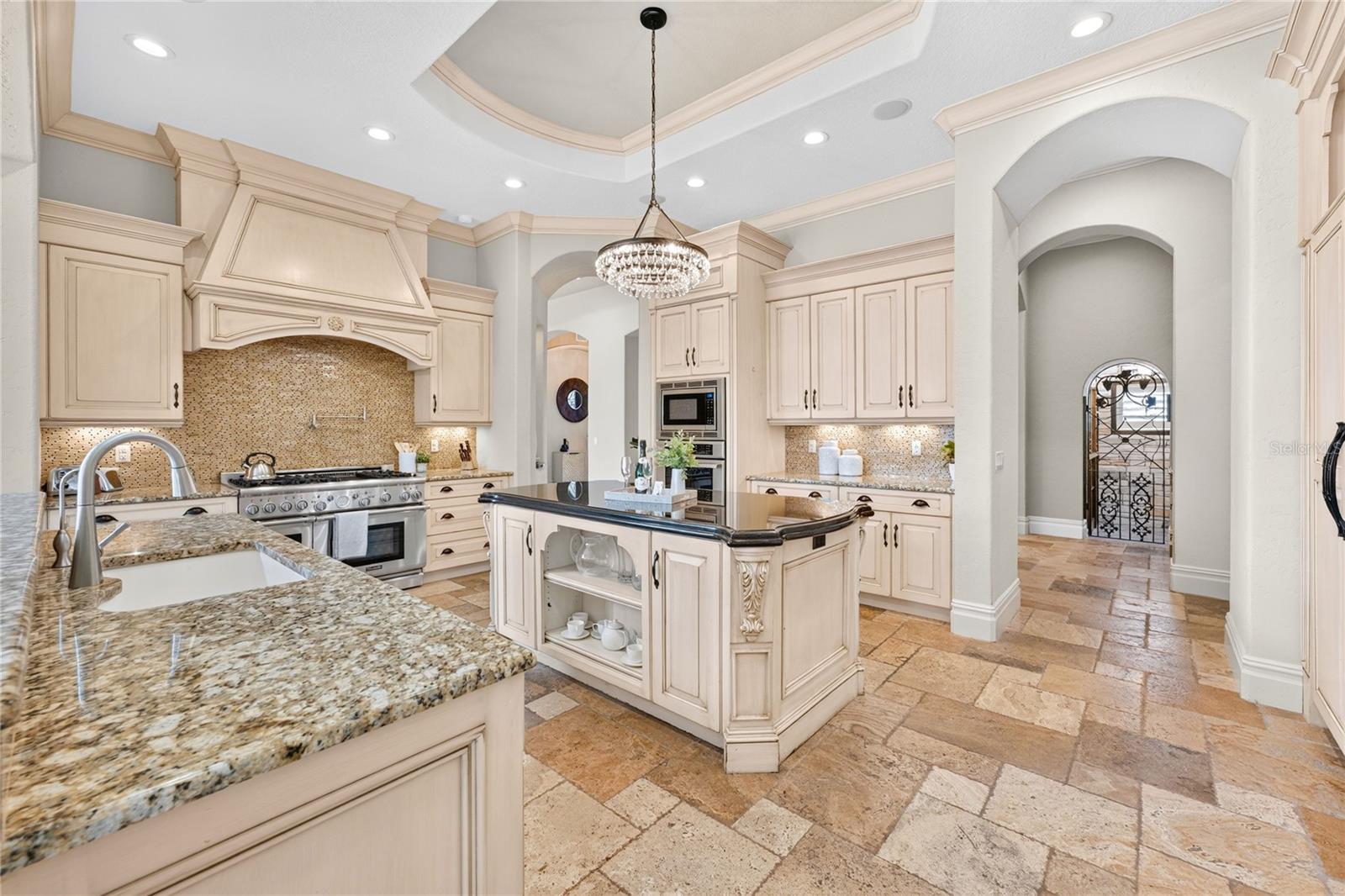 O6443311 Property Photo