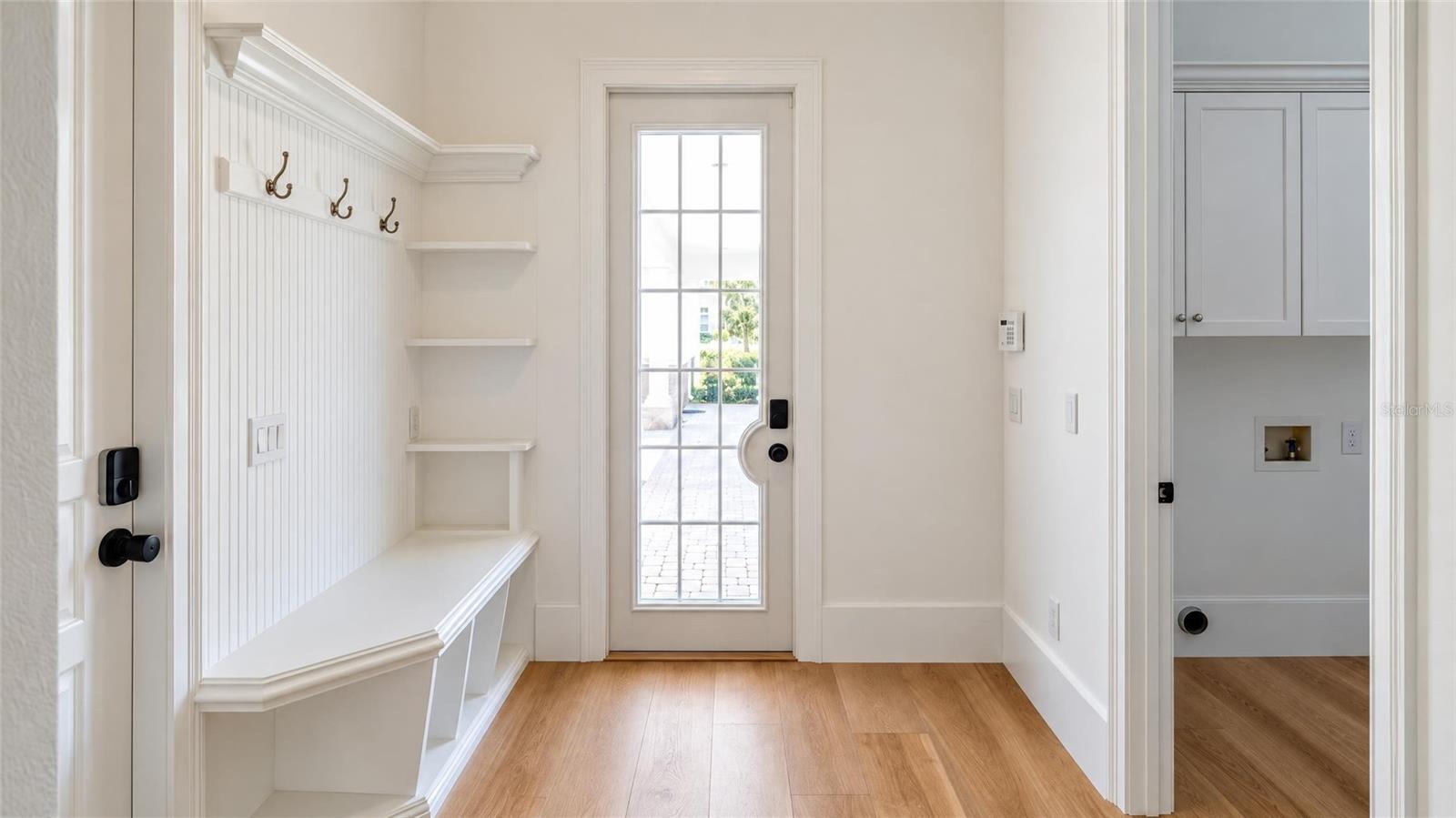 O6443379 Property Photo
