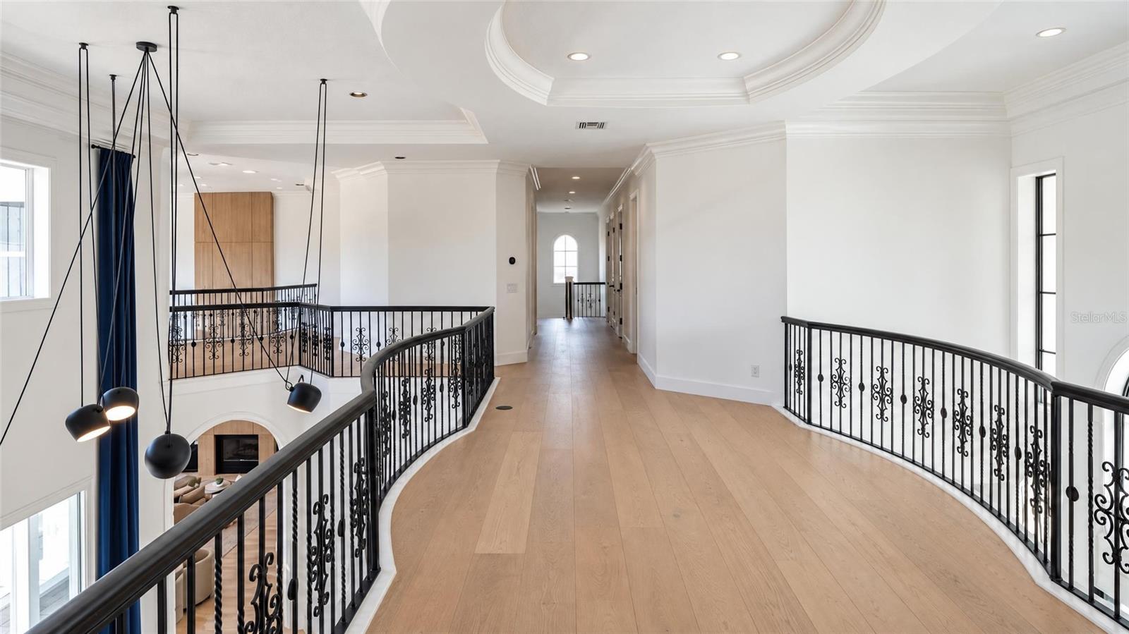 O6443379 Property Photo
