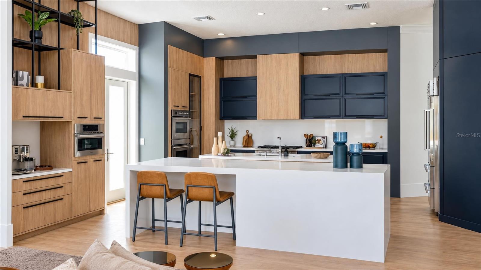 O6443379 Property Photo