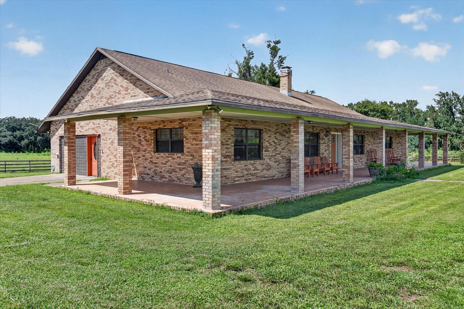 TB8551174 Property Photo
