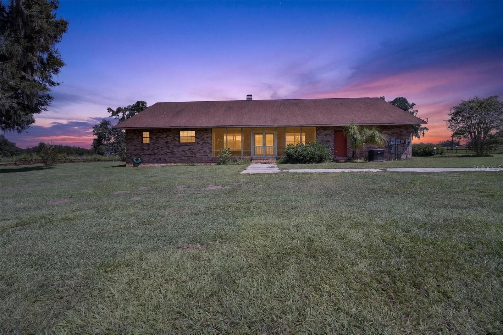 TB8551174 Property Photo