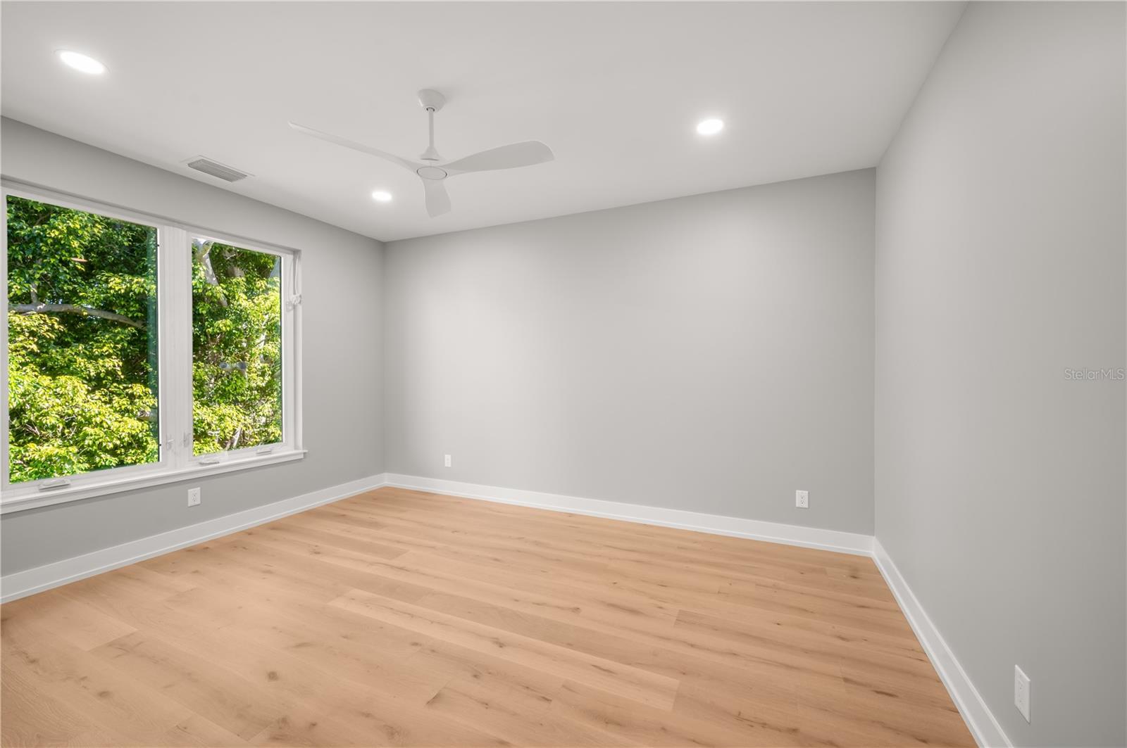 A4707025 Property Photo