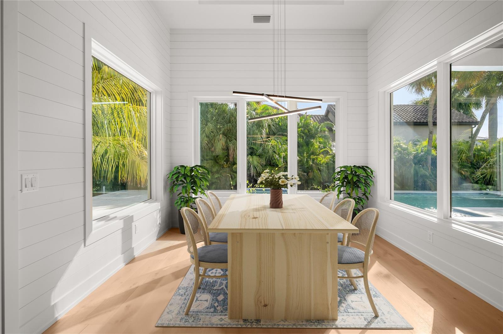 A4707025 Property Photo
