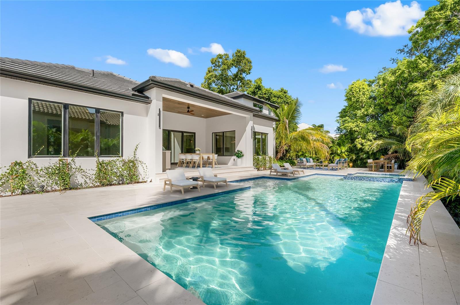 A4707025 Property Photo