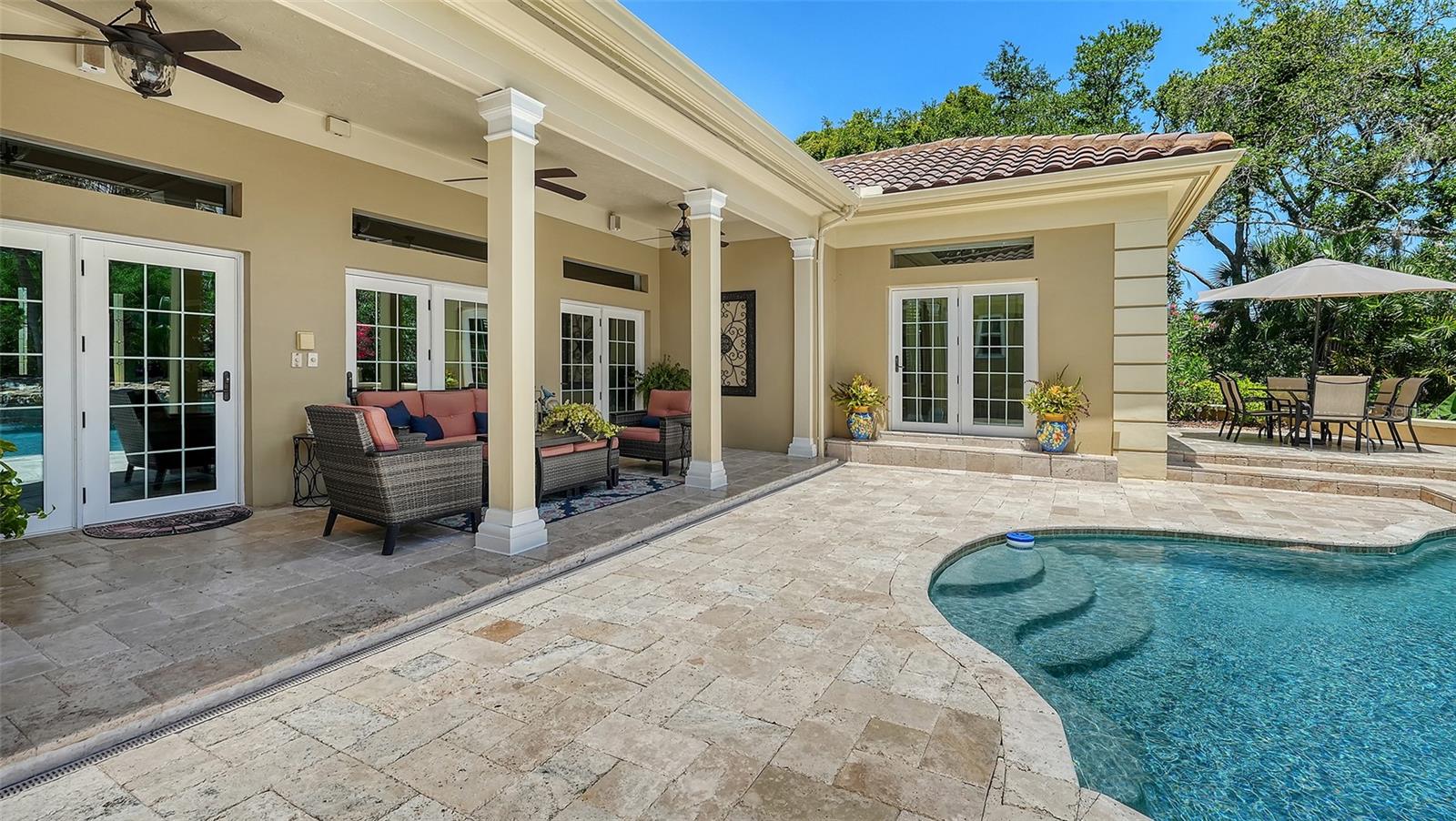 A4707058 Property Photo