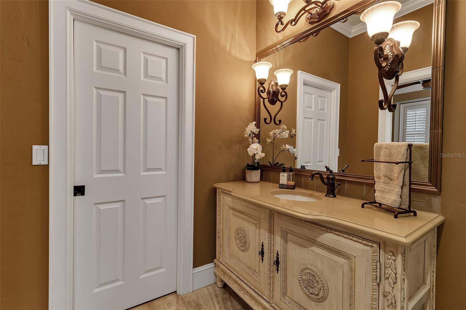 A4707058 Property Photo