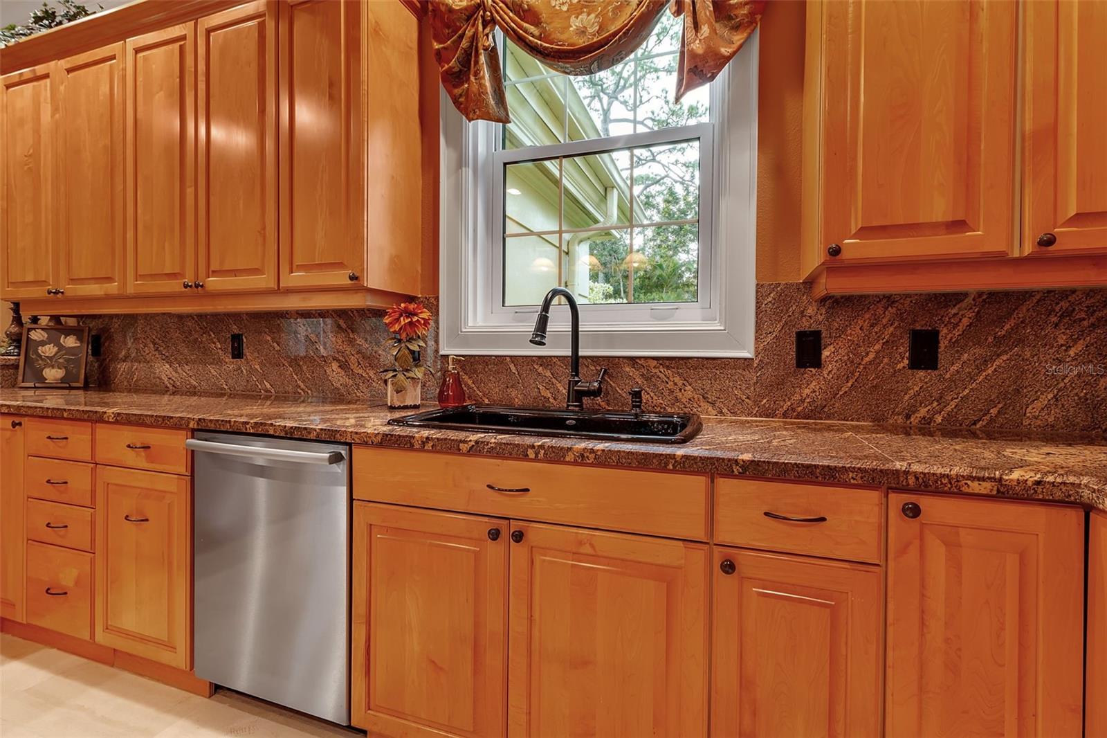 A4707058 Property Photo