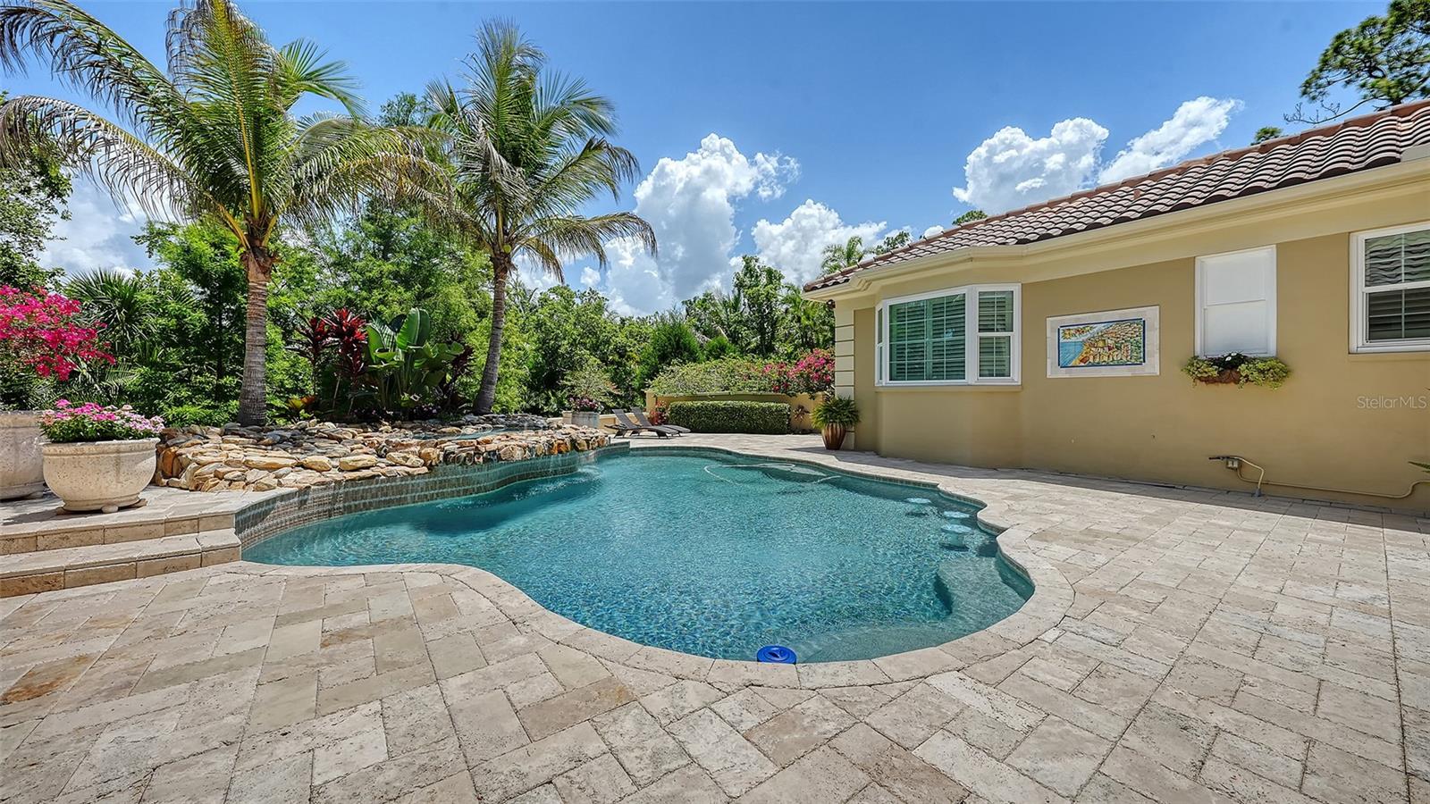 A4707058 Property Photo