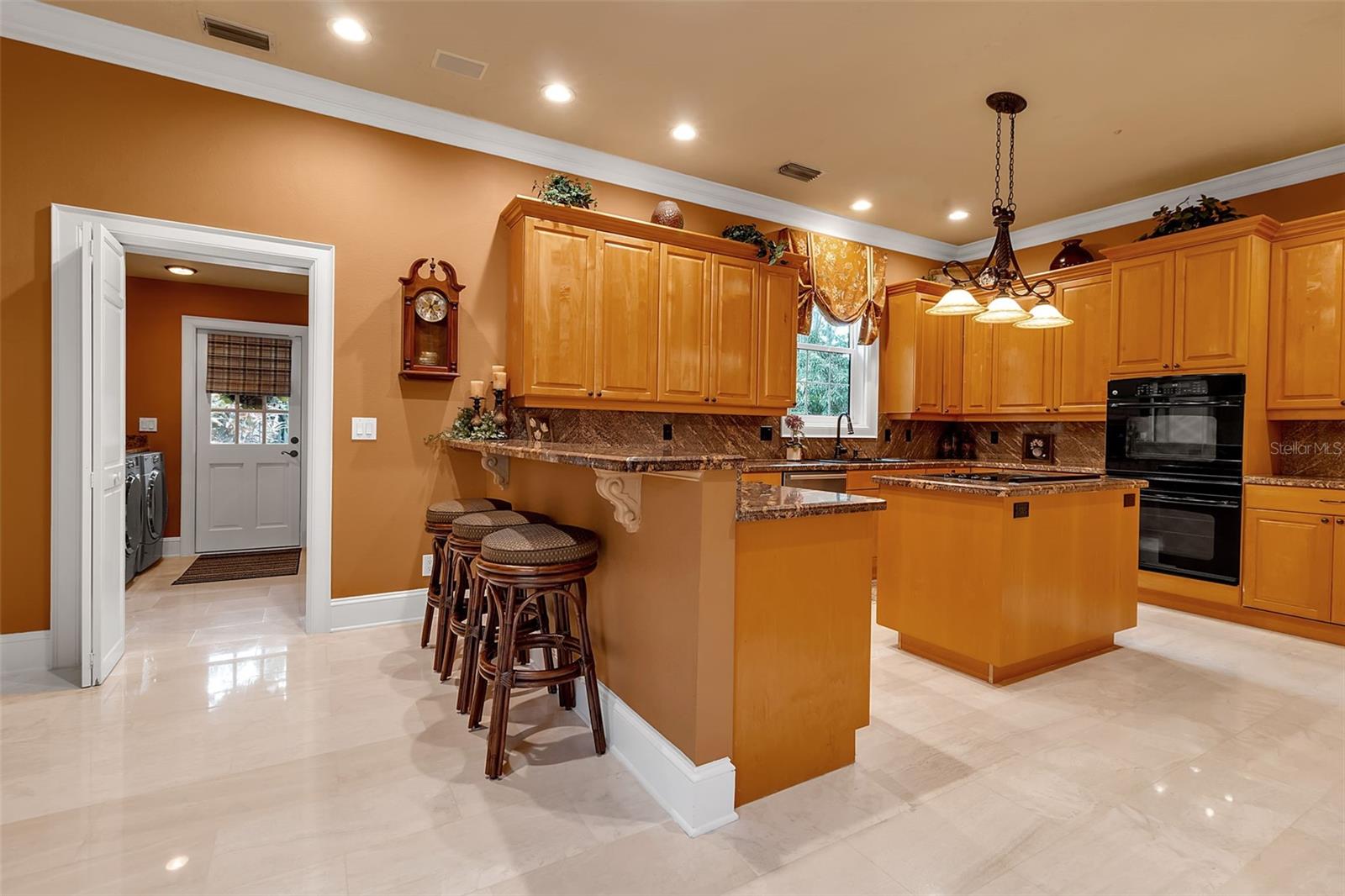 A4707058 Property Photo