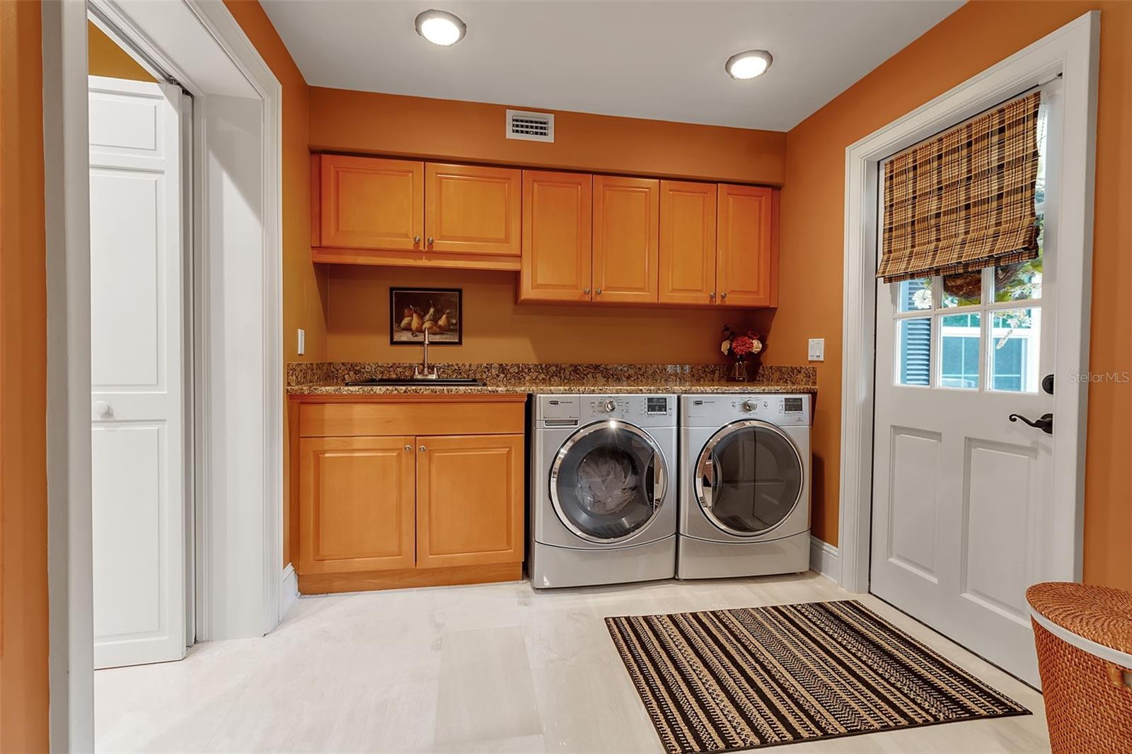 A4707058 Property Photo