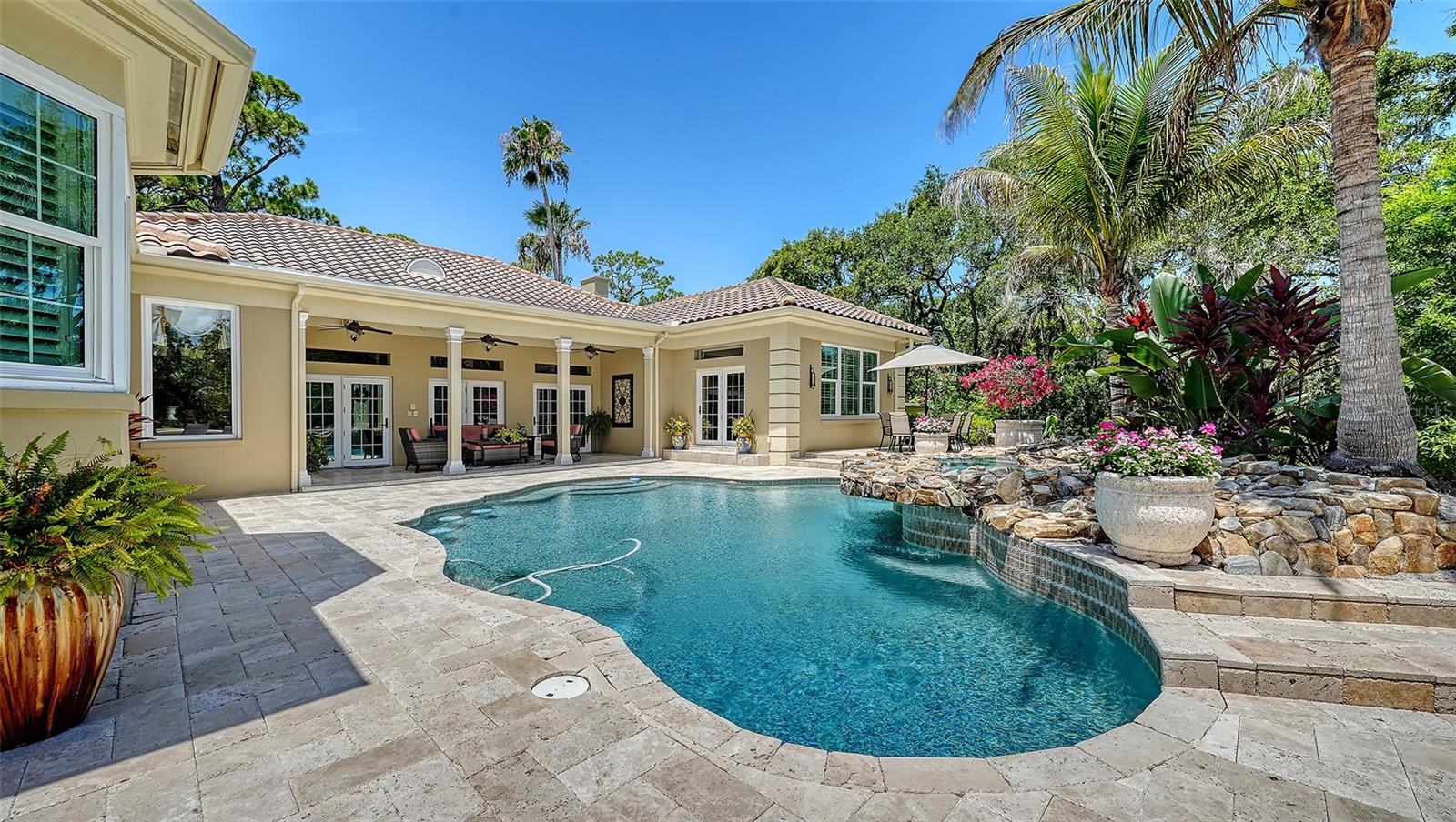 A4707058 Property Photo