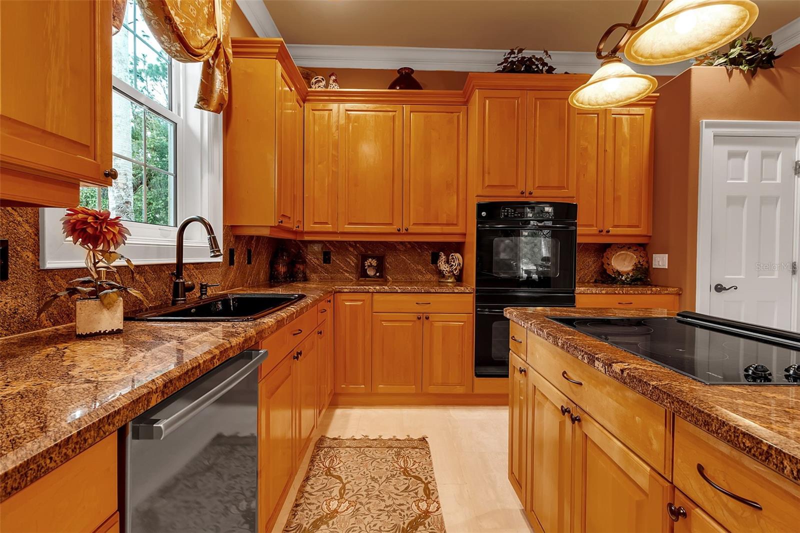 A4707058 Property Photo