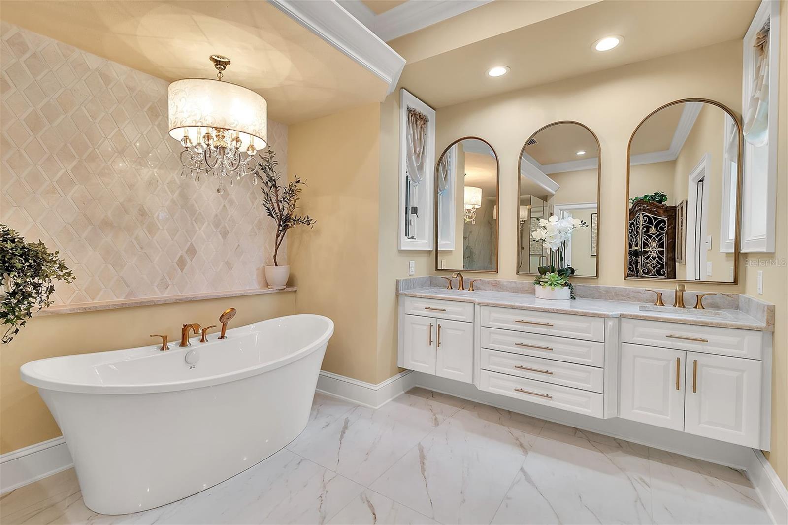 A4707058 Property Photo