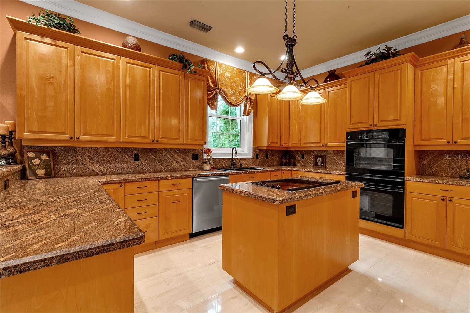 A4707058 Property Photo