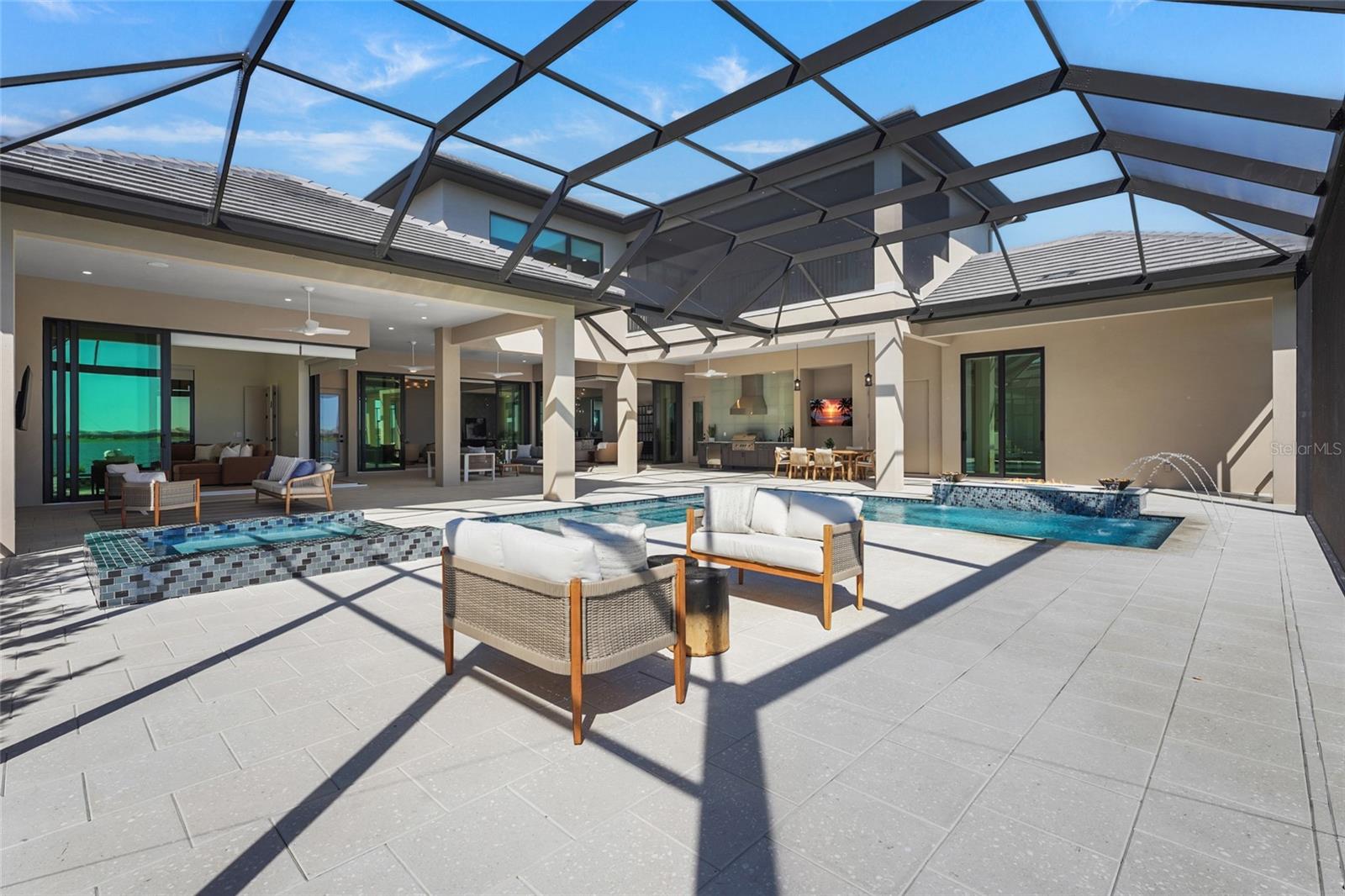 A4707083 Property Photo