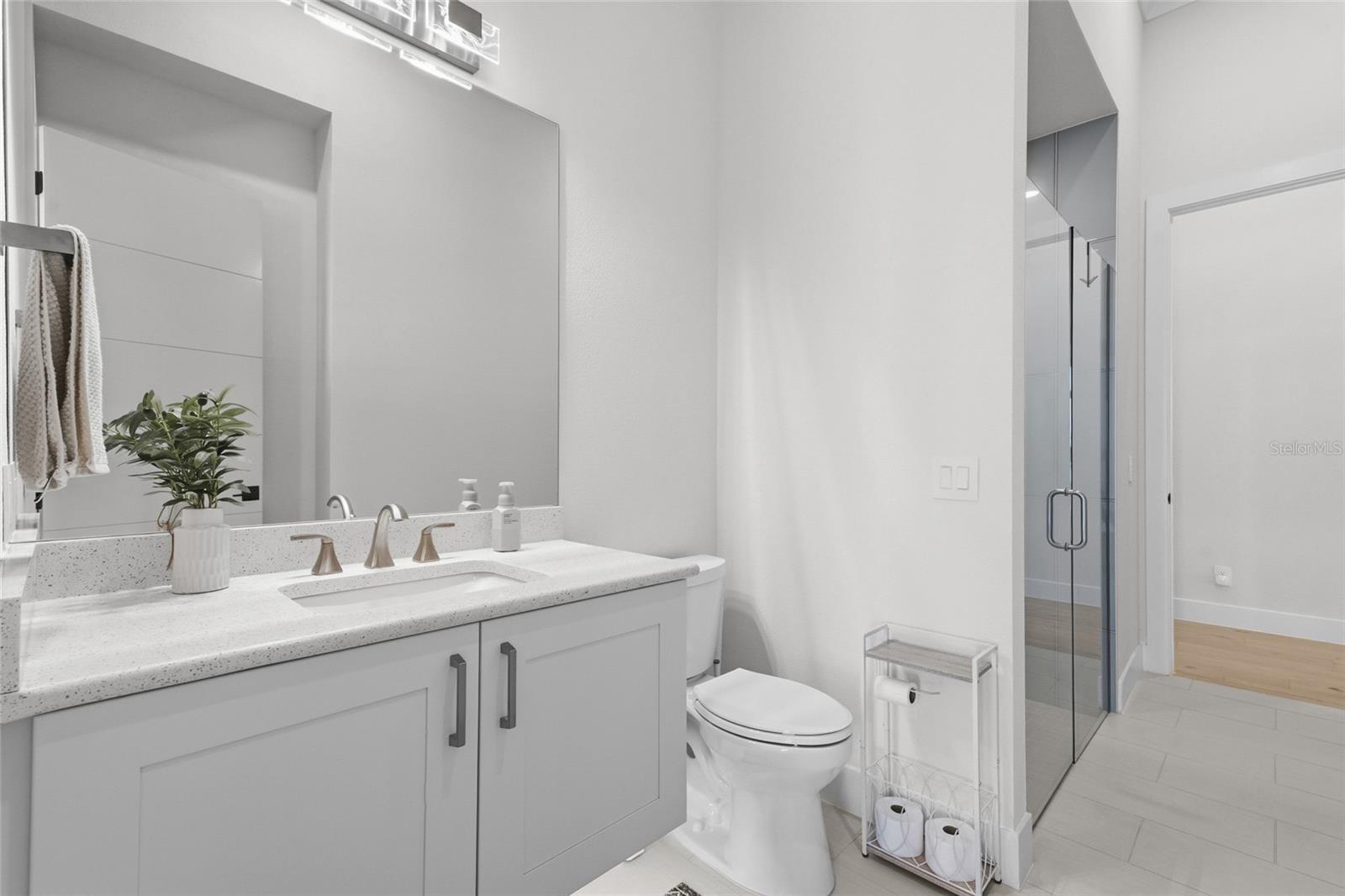 A4707083 Property Photo