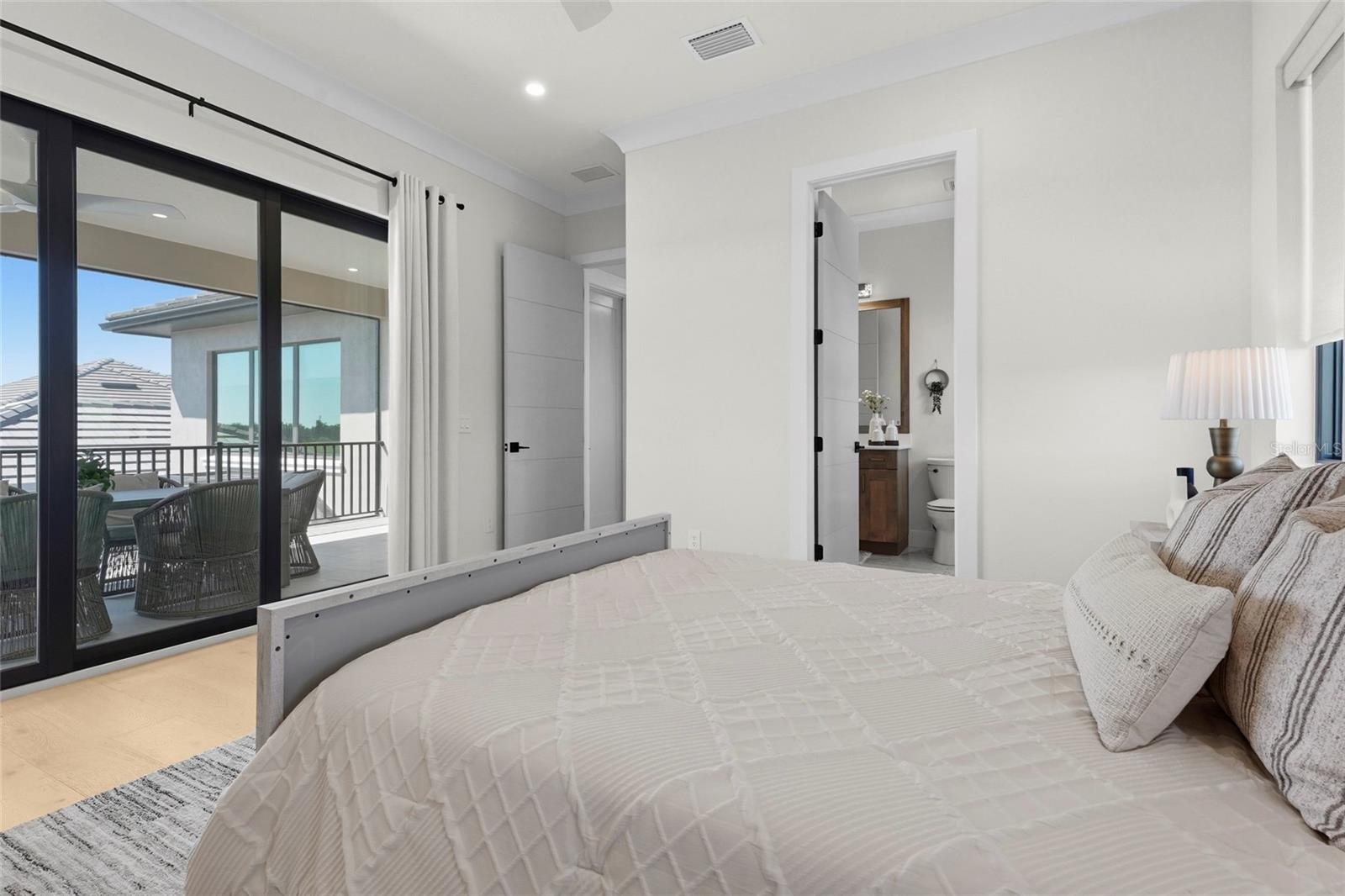 A4707083 Property Photo