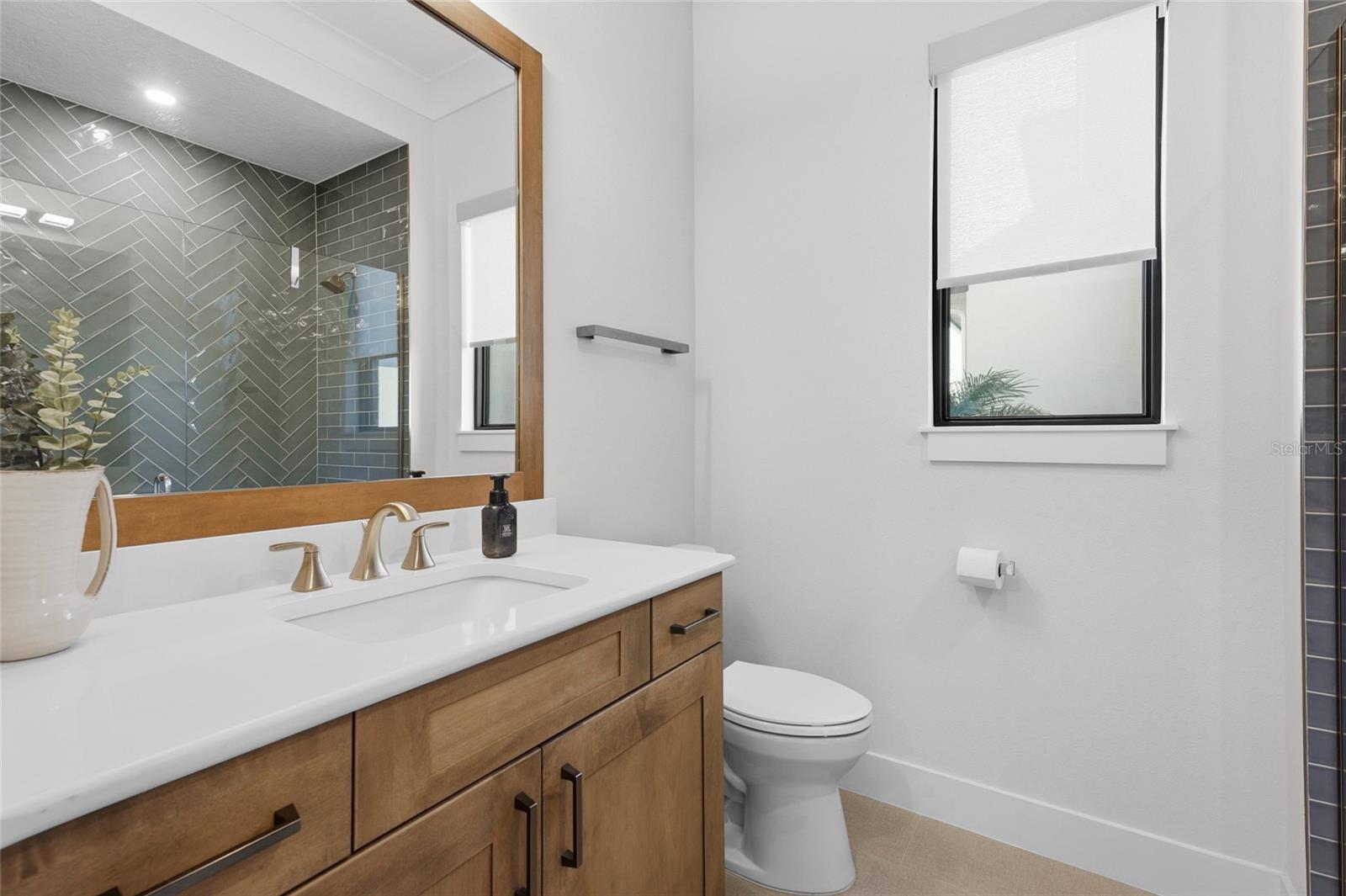 A4707083 Property Photo