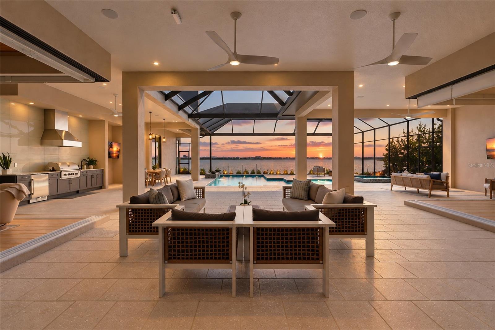 A4707083 Property Photo